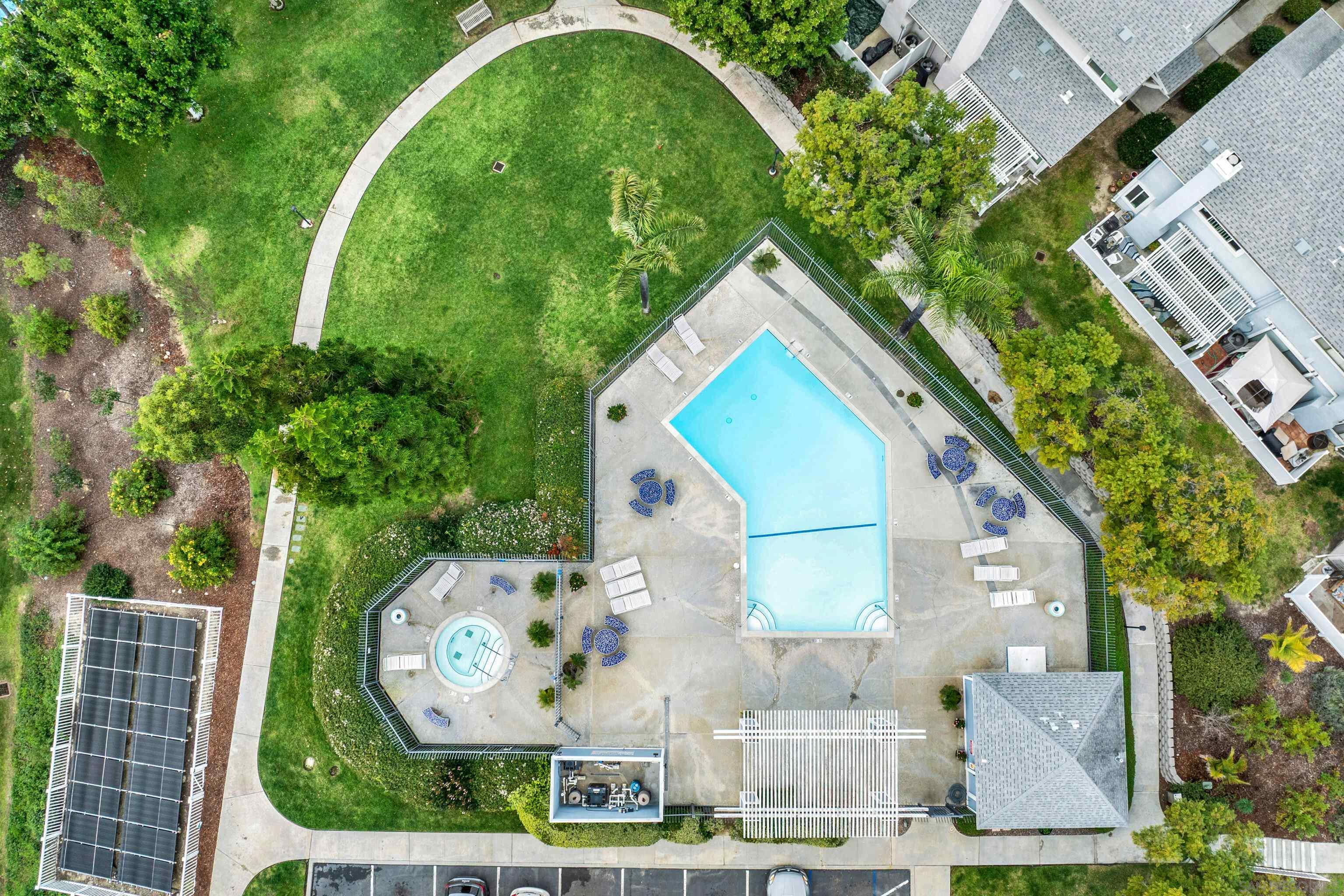 Detail Gallery Image 44 of 51 For 350  Windjammer Cir, Chula Vista,  CA 91910 - 2 Beds | 2/1 Baths