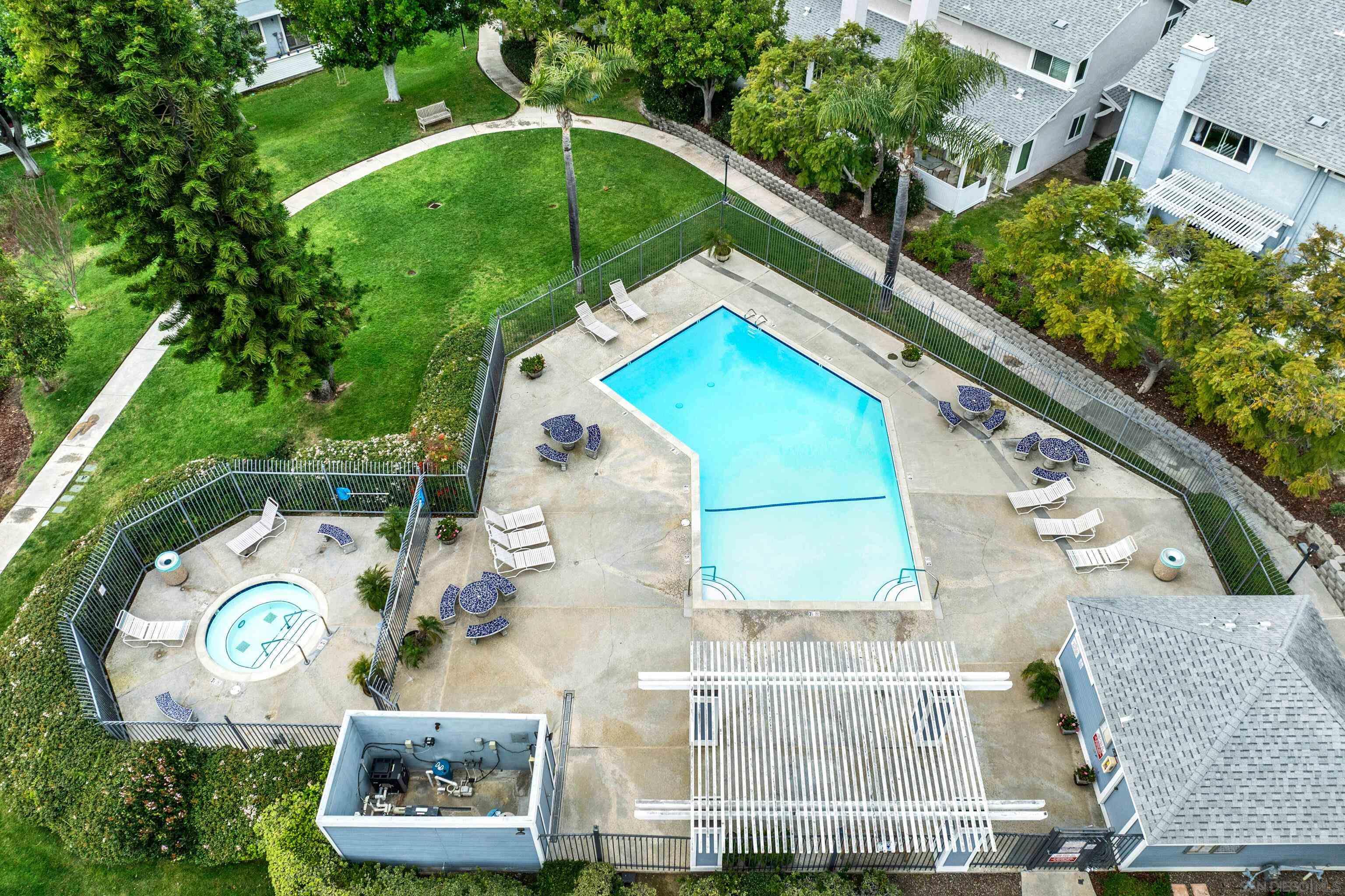 Detail Gallery Image 45 of 51 For 350  Windjammer Cir, Chula Vista,  CA 91910 - 2 Beds | 2/1 Baths