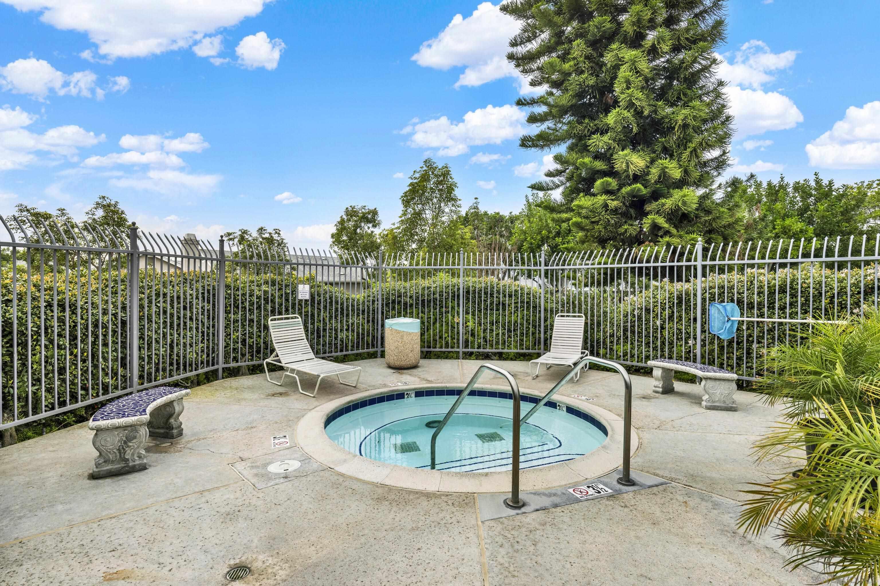 Detail Gallery Image 47 of 51 For 350  Windjammer Cir, Chula Vista,  CA 91910 - 2 Beds | 2/1 Baths