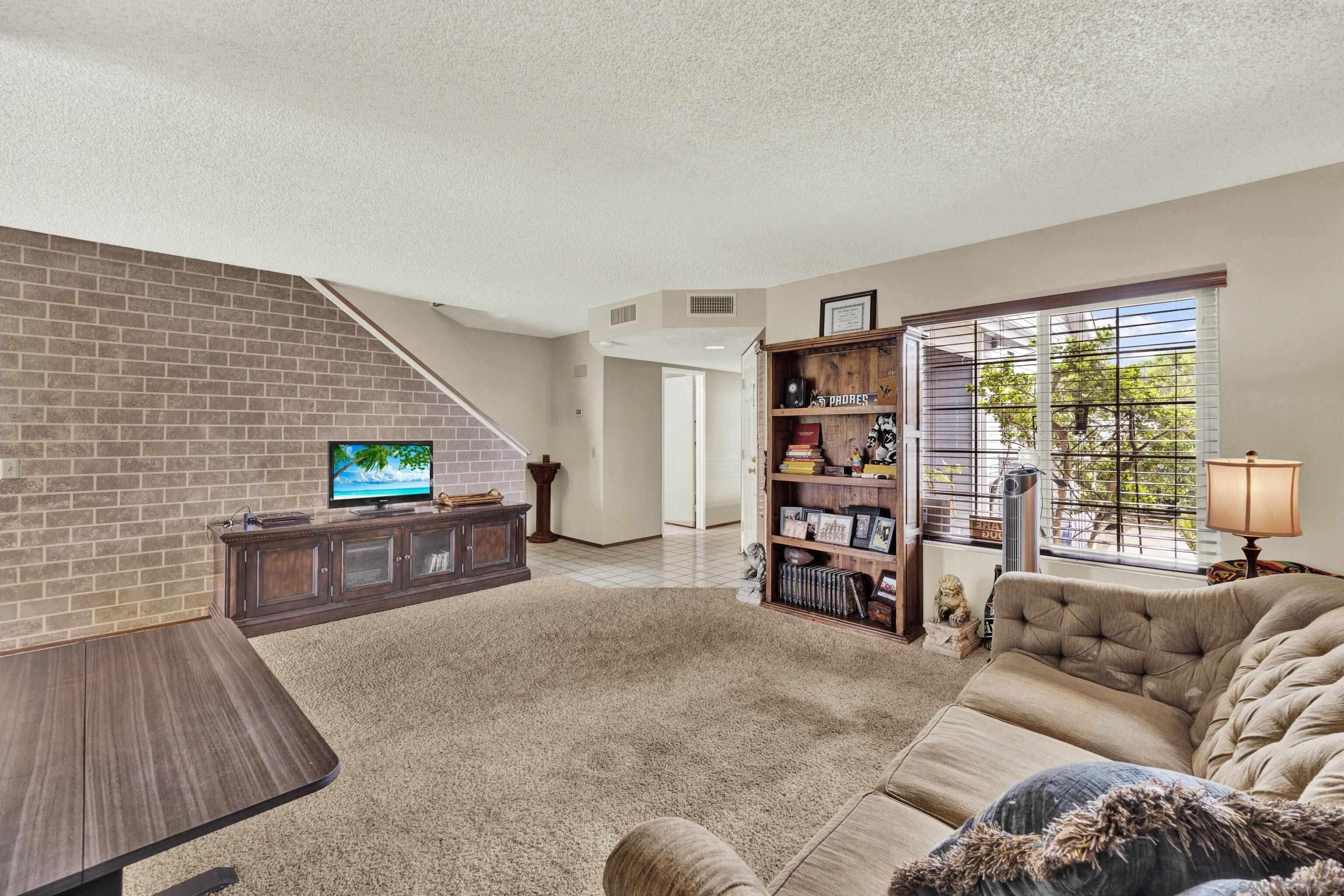 Detail Gallery Image 10 of 51 For 350  Windjammer Cir, Chula Vista,  CA 91910 - 2 Beds | 2/1 Baths