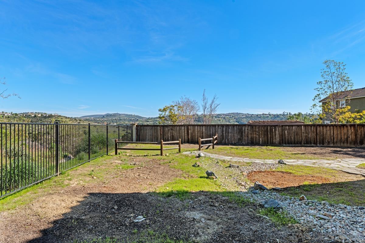 Detail Gallery Image 29 of 33 For 6376  Huntington Dr, Carlsbad,  CA 92009 - 4 Beds | 4/1 Baths