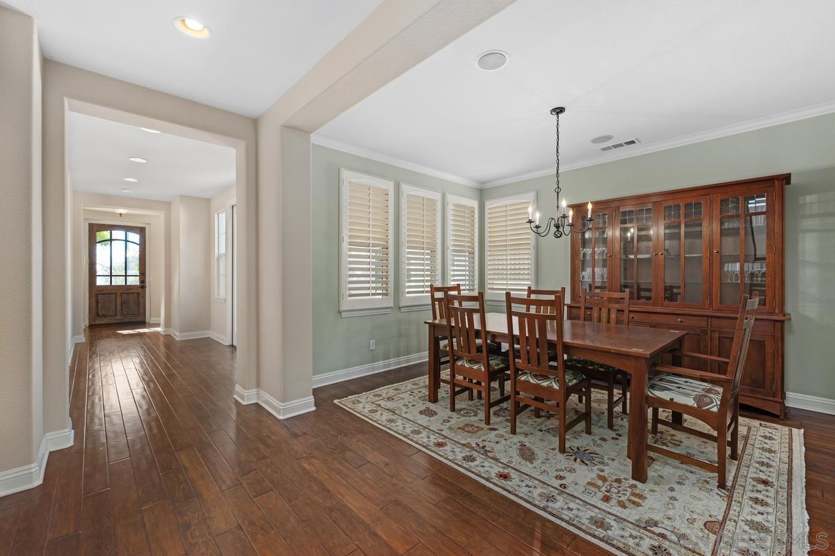 Detail Gallery Image 4 of 33 For 6376  Huntington Dr, Carlsbad,  CA 92009 - 4 Beds | 4/1 Baths