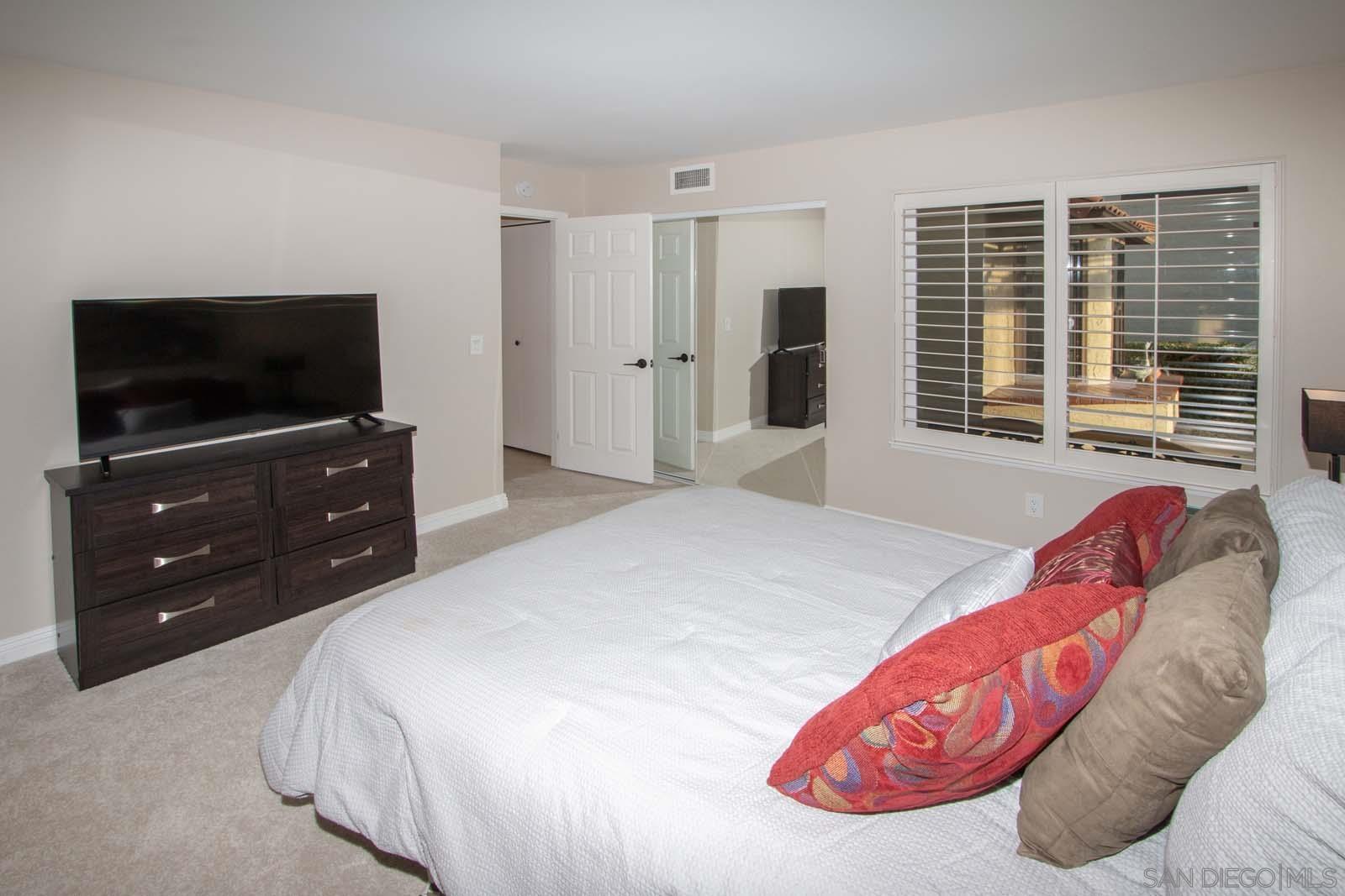 Detail Gallery Image 31 of 64 For 17489  Carnton Way, San Diego,  CA 92128 - 2 Beds | 2 Baths