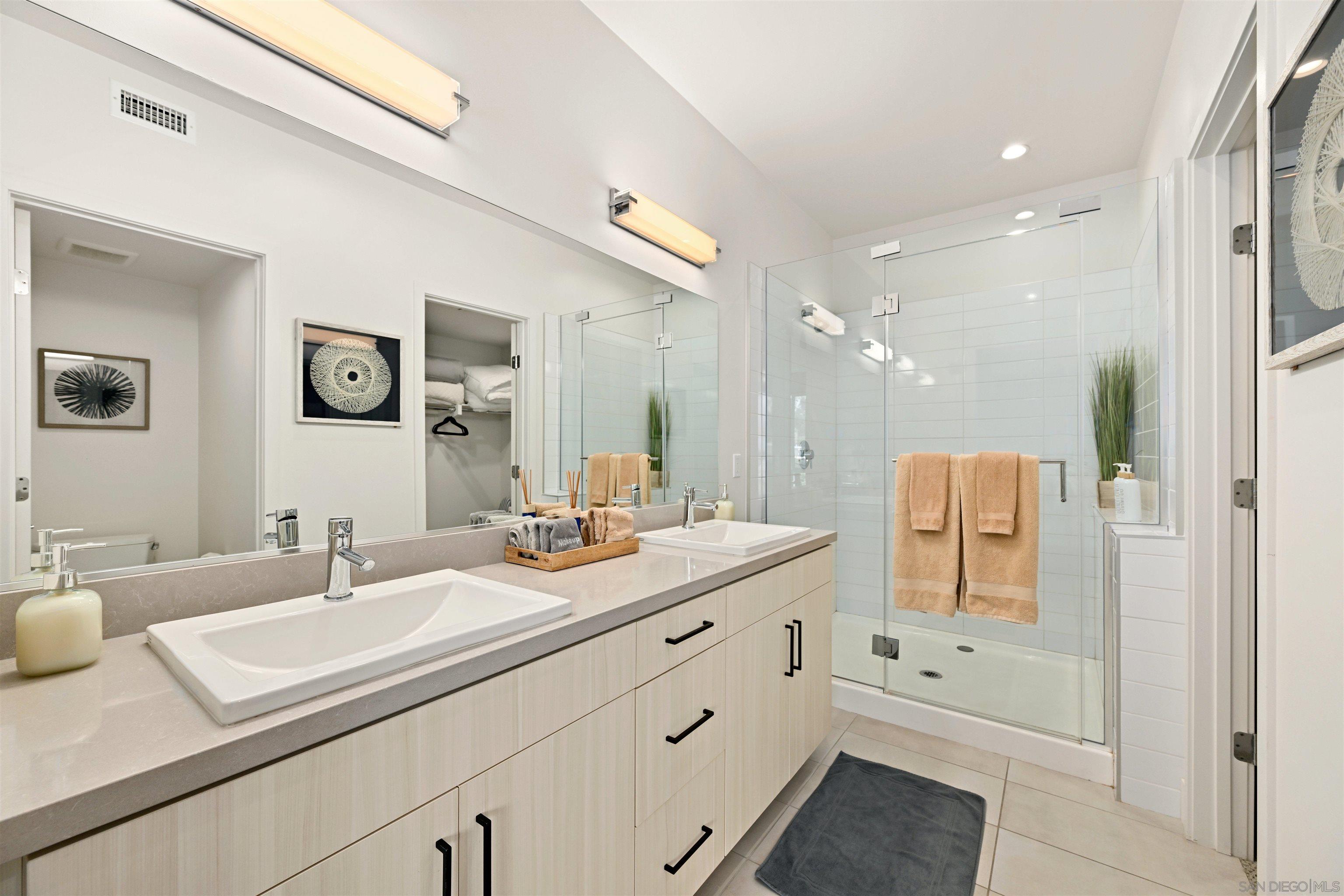 Detail Gallery Image 14 of 33 For 1055  32nd St  #9,  San Diego,  CA 92102 - 3 Beds | 2/1 Baths