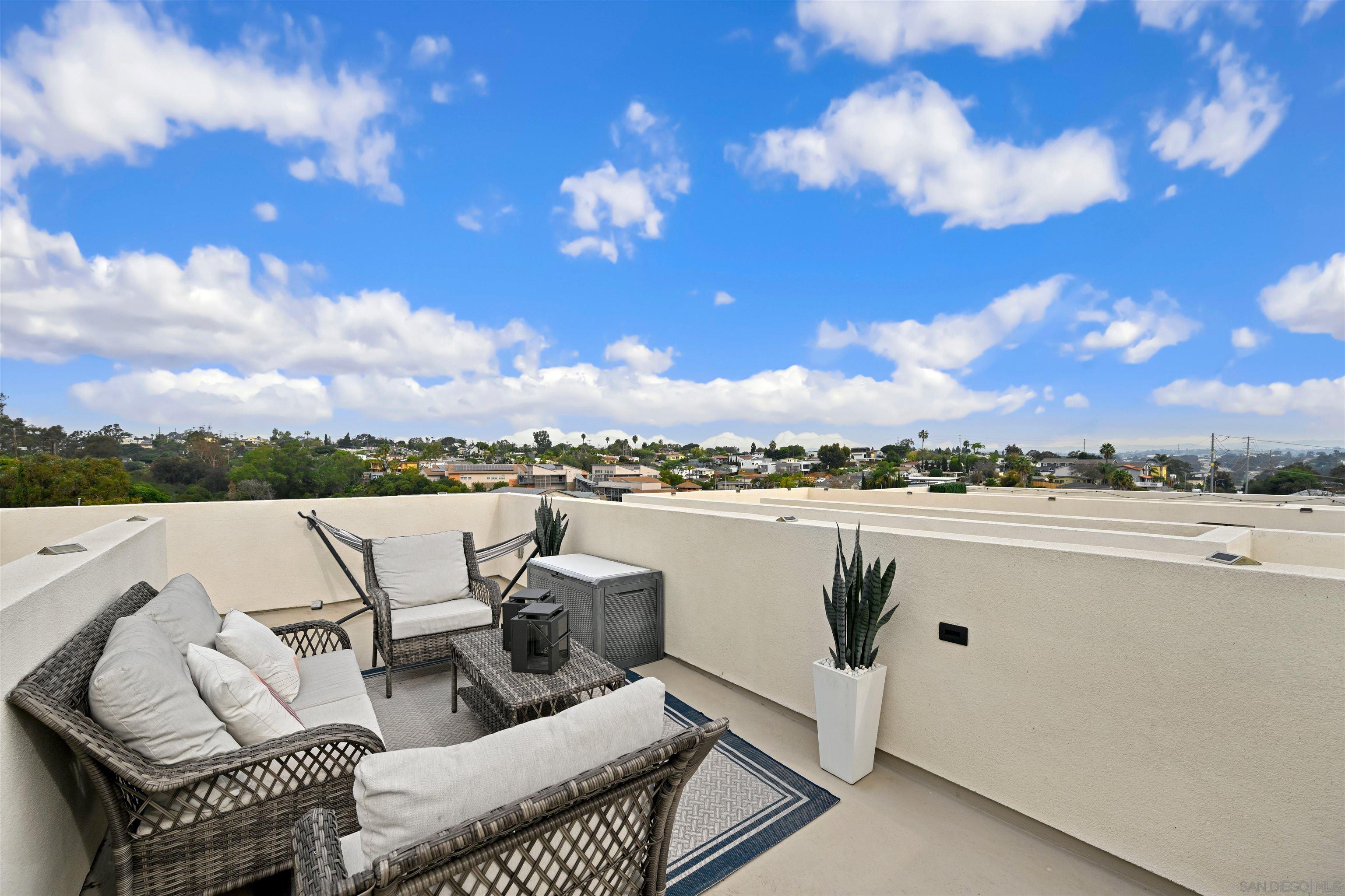 Detail Gallery Image 26 of 33 For 1055  32nd St  #9,  San Diego,  CA 92102 - 3 Beds | 2/1 Baths