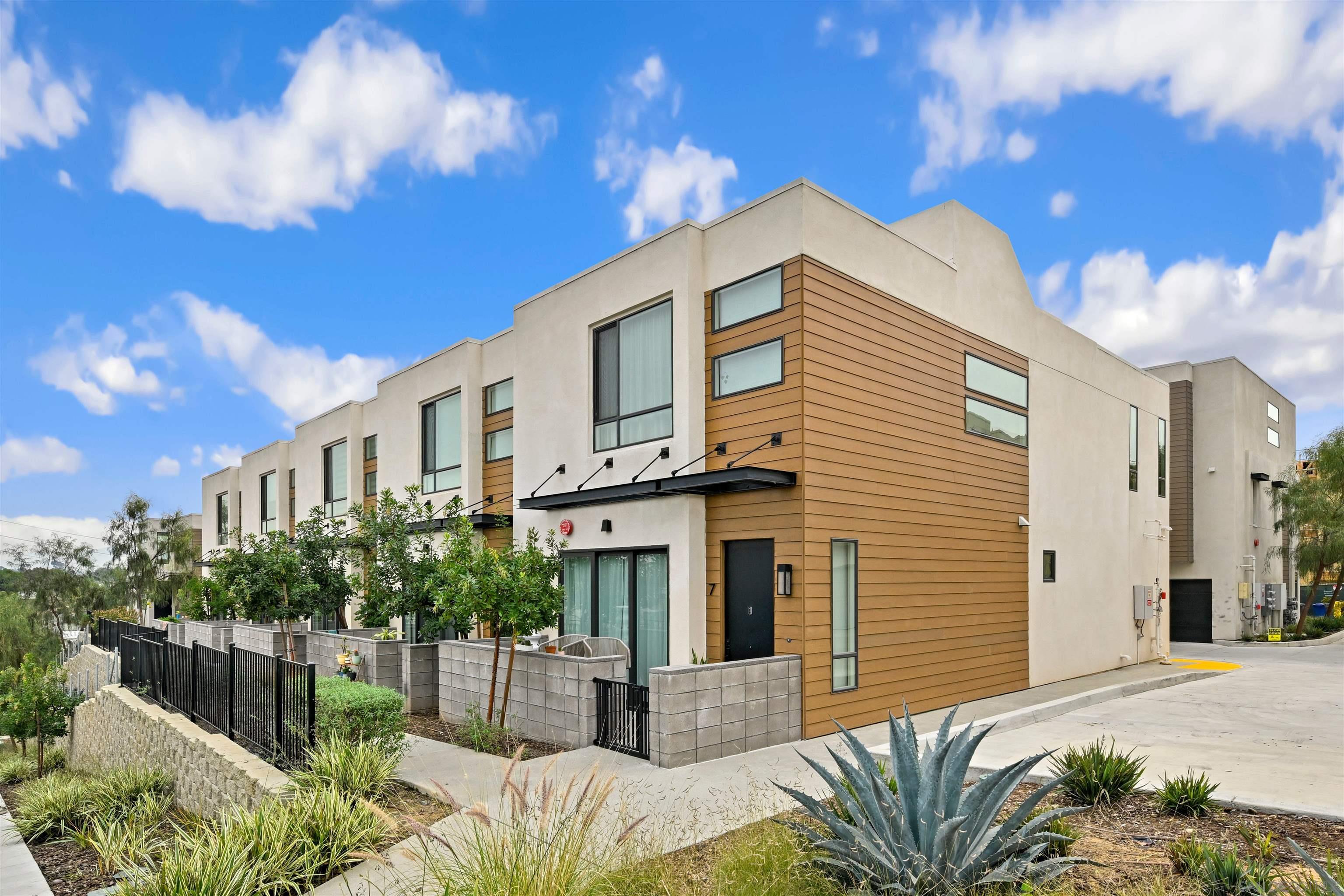 Detail Gallery Image 32 of 33 For 1055  32nd St  #9,  San Diego,  CA 92102 - 3 Beds | 2/1 Baths