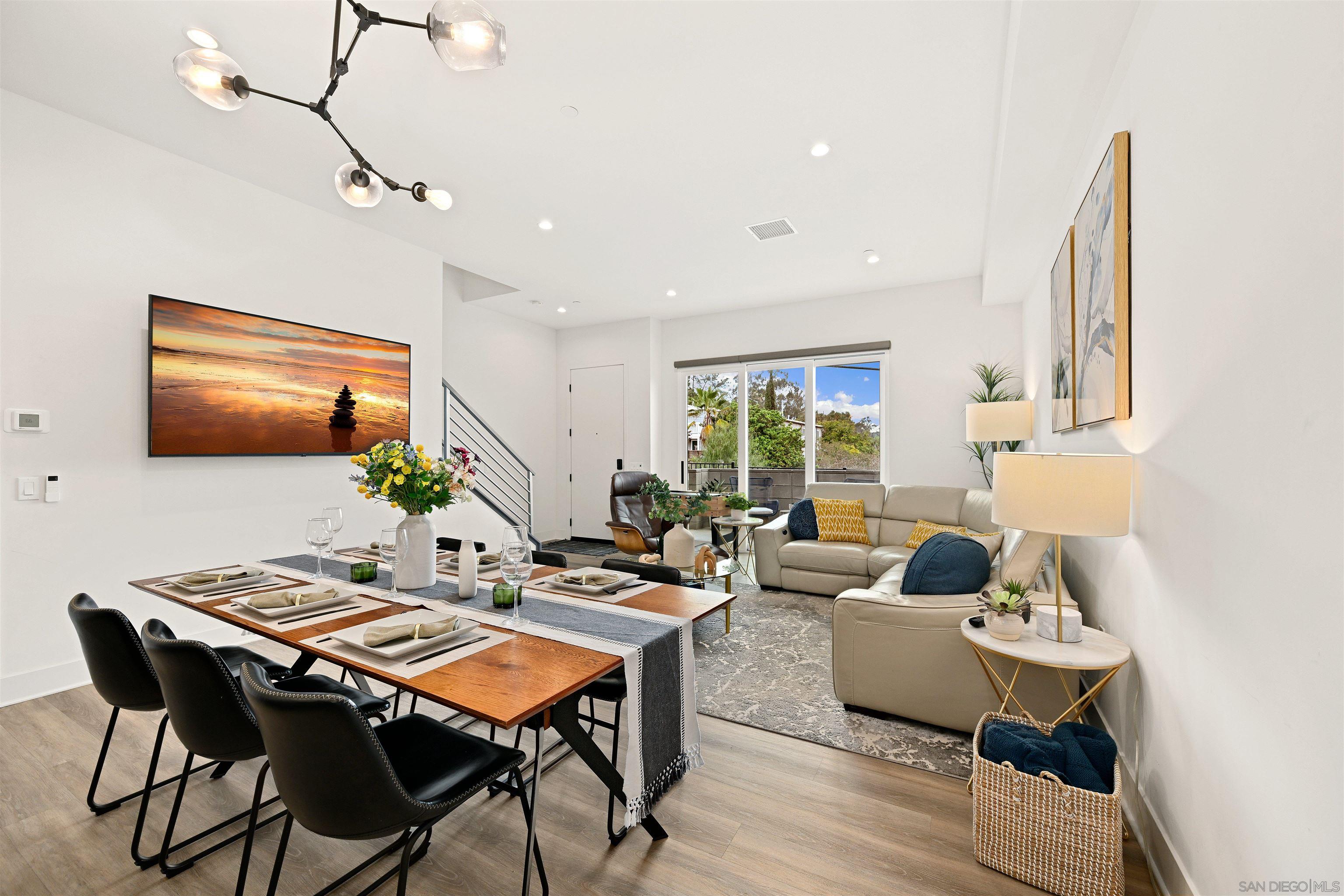 Detail Gallery Image 9 of 33 For 1055  32nd St  #9,  San Diego,  CA 92102 - 3 Beds | 2/1 Baths