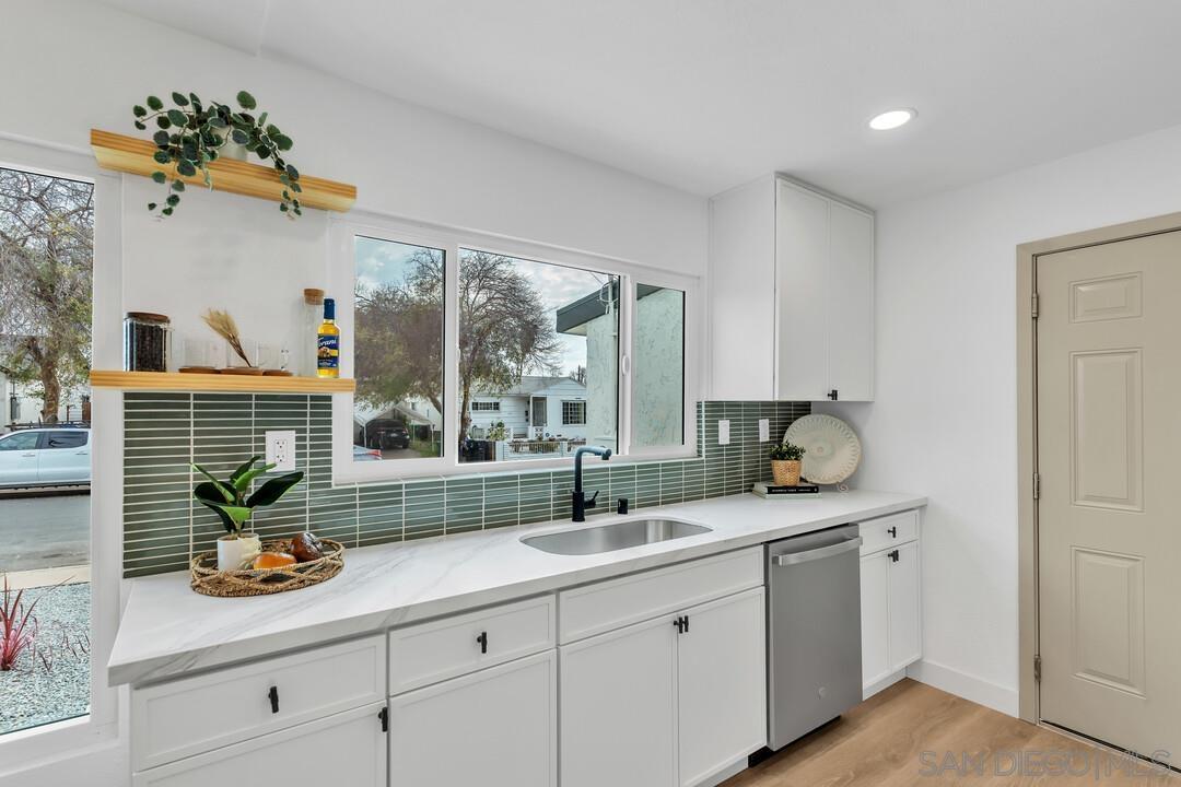 Detail Gallery Image 14 of 37 For 5230  Nutmeg Street, San Diego,  CA 92105 - 3 Beds | 2 Baths