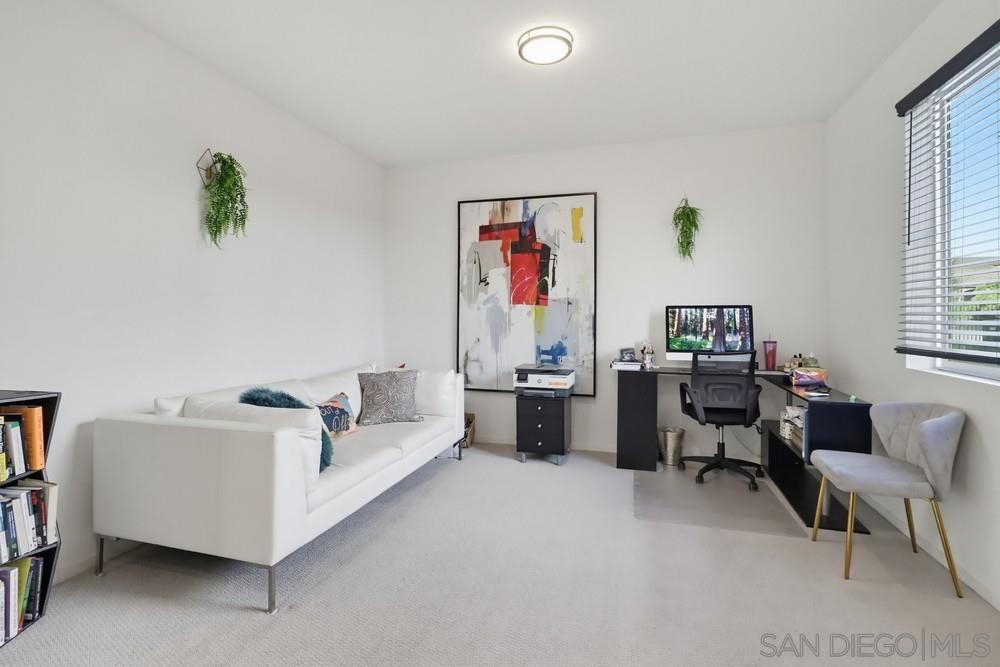 Detail Gallery Image 4 of 33 For 5474  Seacliff Pl  #36,  San Diego,  CA 92154 - 3 Beds | 2/1 Baths
