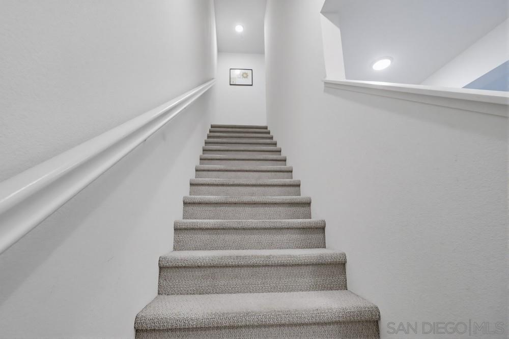 Detail Gallery Image 6 of 33 For 5474  Seacliff Pl  #36,  San Diego,  CA 92154 - 3 Beds | 2/1 Baths