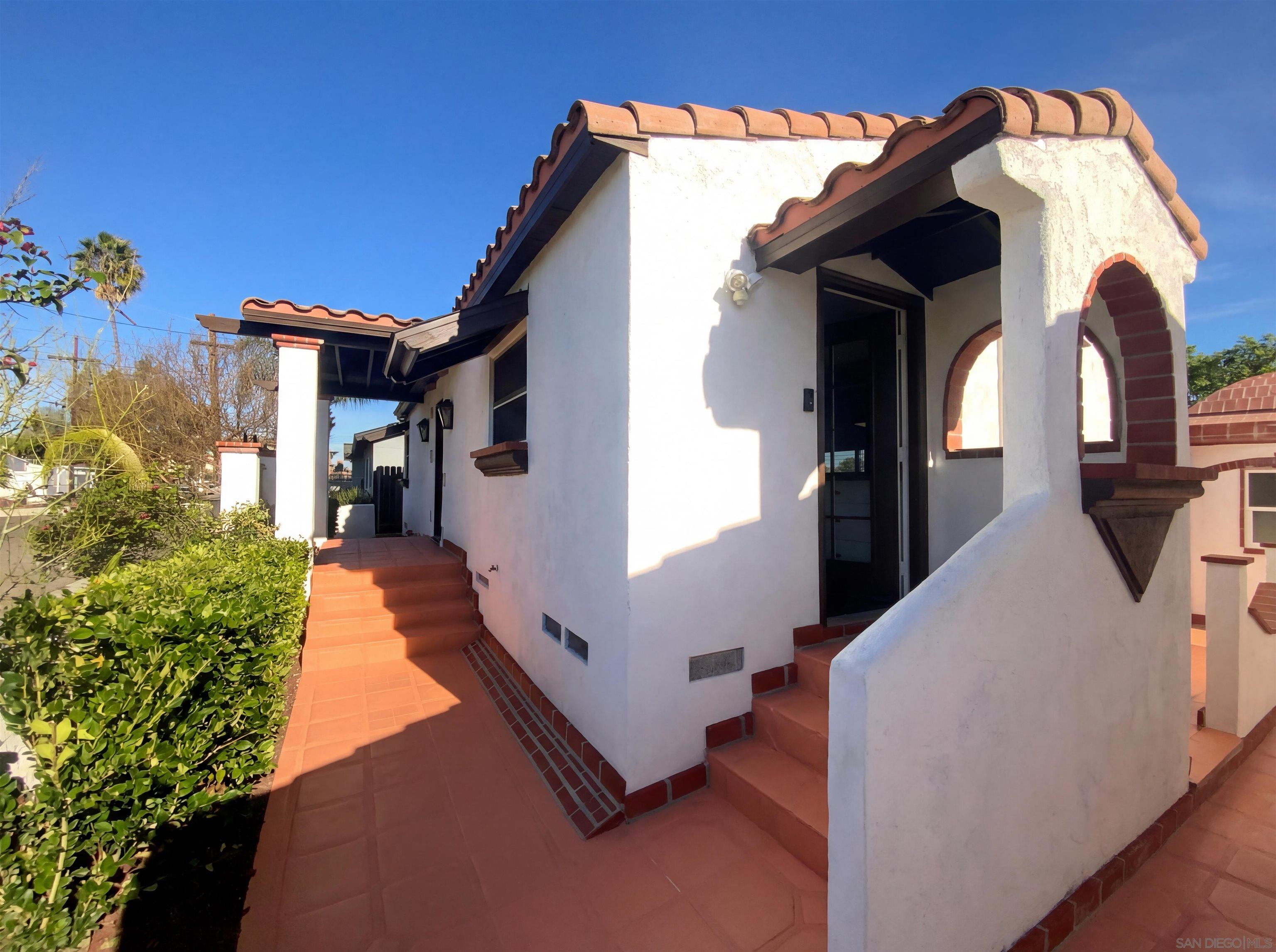 Detail Gallery Image 6 of 45 For 2541  Haller St, San Diego,  CA 92104 - 2 Beds | 1 Baths