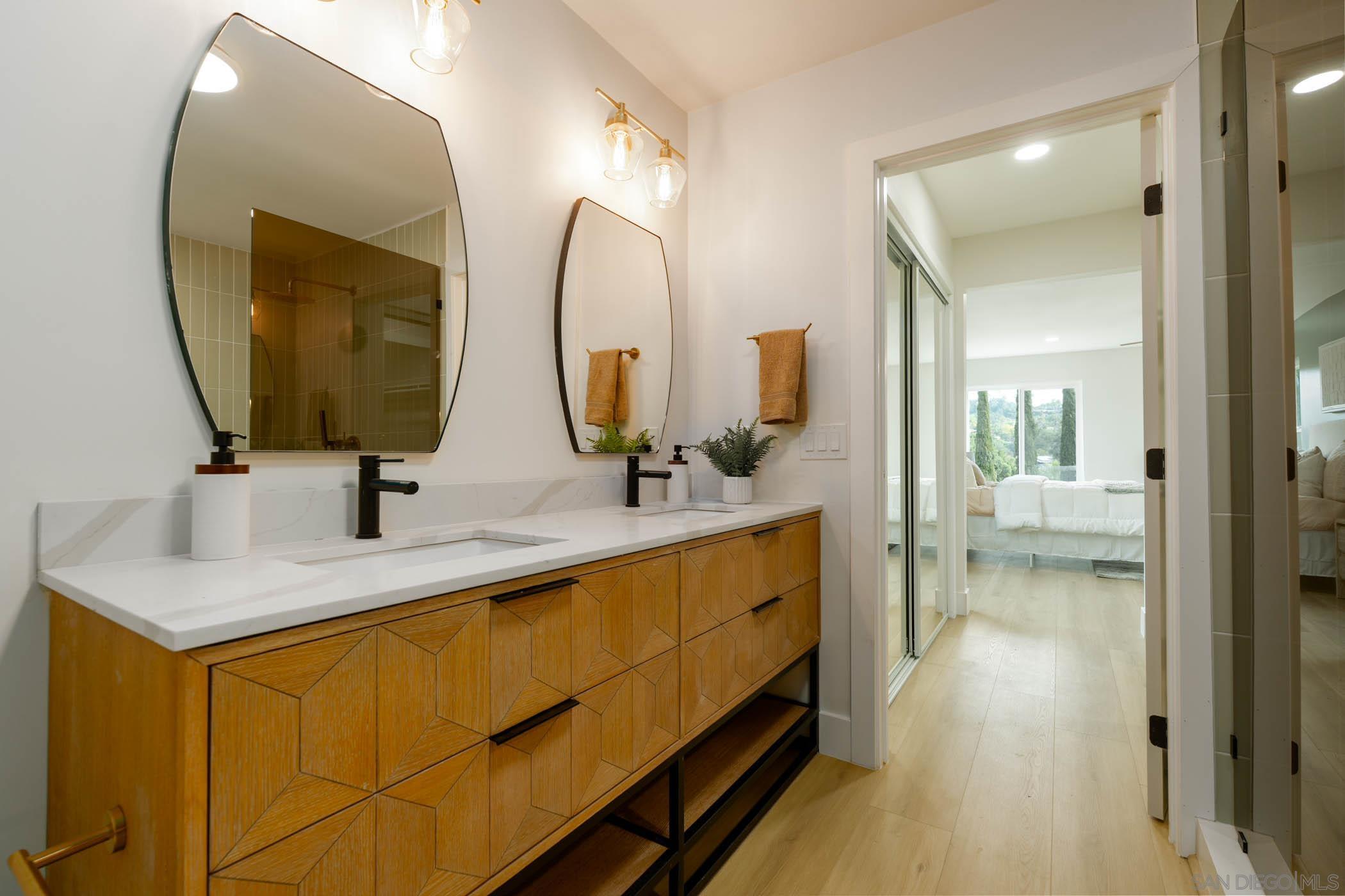 Detail Gallery Image 10 of 26 For 1602  Montgomery, Vista,  CA 92084 - 4 Beds | 3 Baths