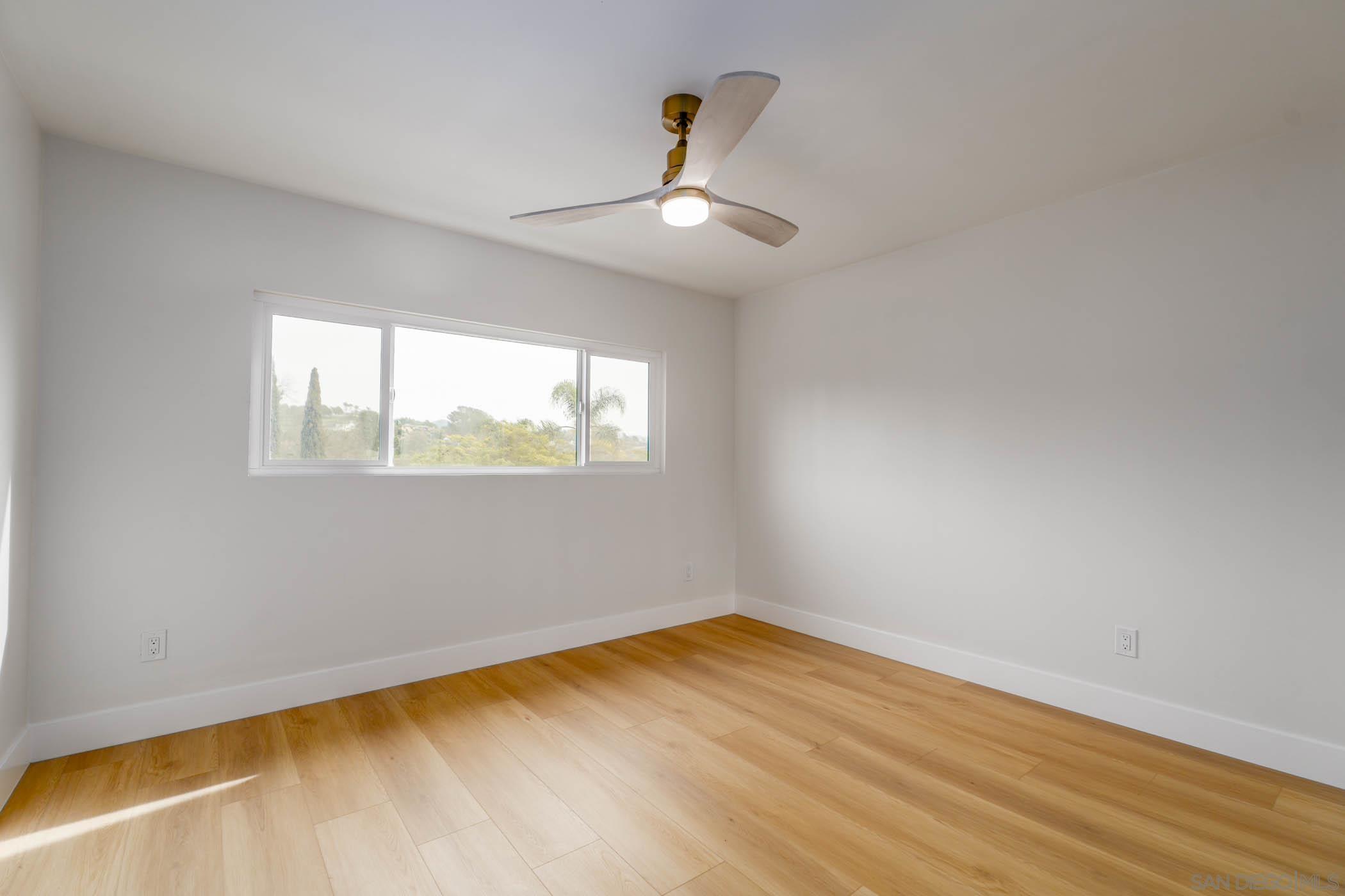 Detail Gallery Image 11 of 26 For 1602  Montgomery, Vista,  CA 92084 - 4 Beds | 3 Baths