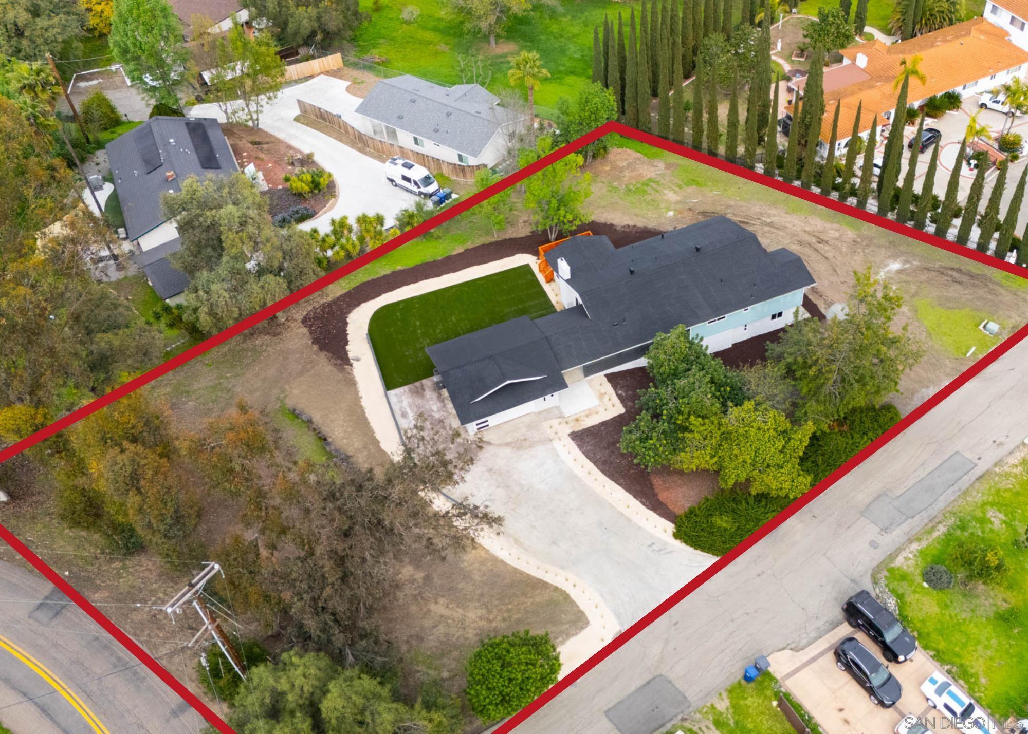 Detail Gallery Image 3 of 26 For 1602  Montgomery, Vista,  CA 92084 - 4 Beds | 3 Baths