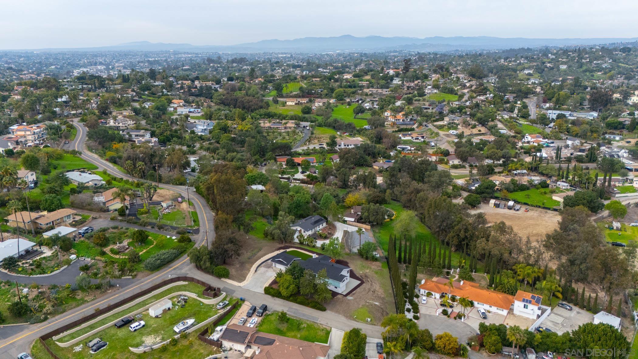 Detail Gallery Image 26 of 26 For 1602  Montgomery, Vista,  CA 92084 - 4 Beds | 3 Baths