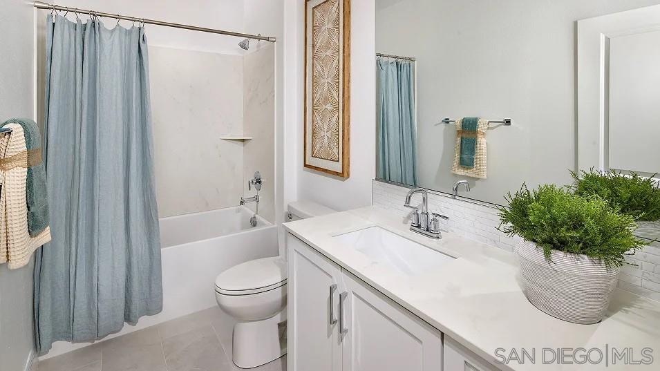 Detail Gallery Image 11 of 17 For 107  Metz Way, Oceanside,  CA 92057 - 3 Beds | 3 Baths