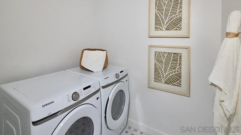 Detail Gallery Image 15 of 17 For 107  Metz Way, Oceanside,  CA 92057 - 3 Beds | 3 Baths