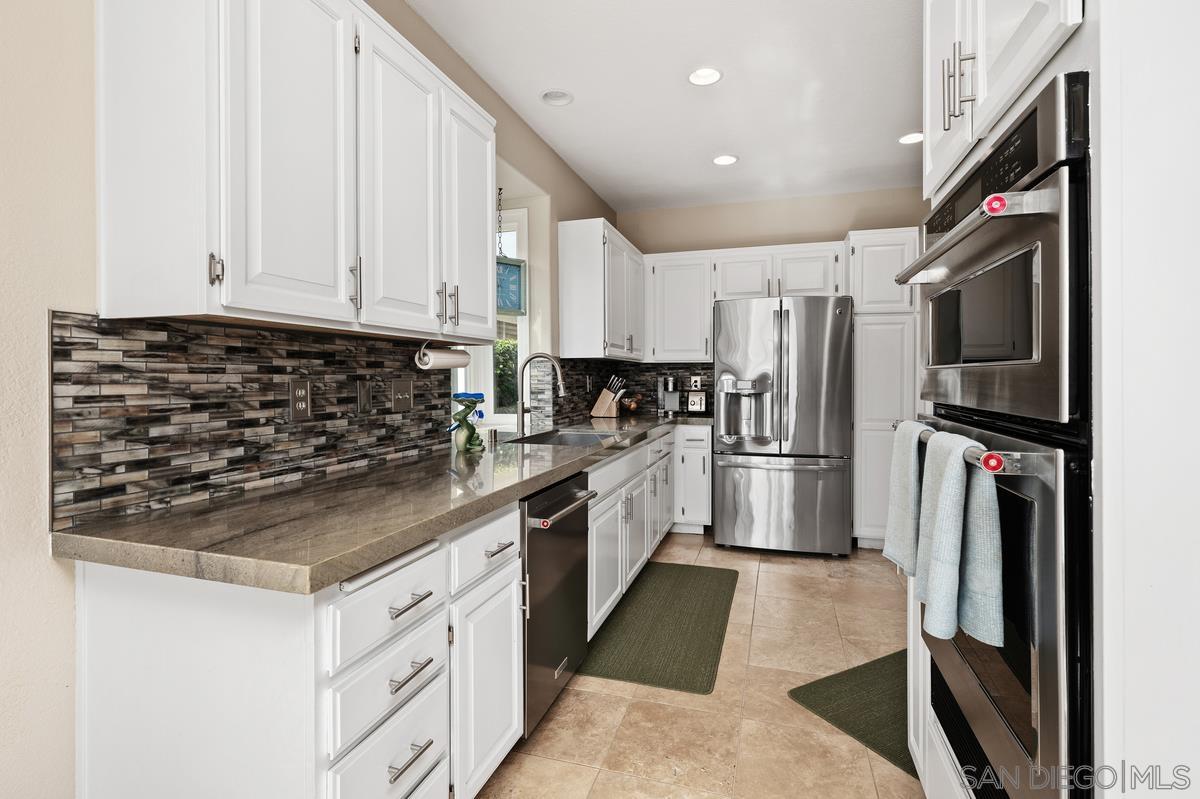 Detail Gallery Image 13 of 35 For 14711  Caminito Mar De Plata, Del Mar,  CA 92014 - 4 Beds | 3 Baths