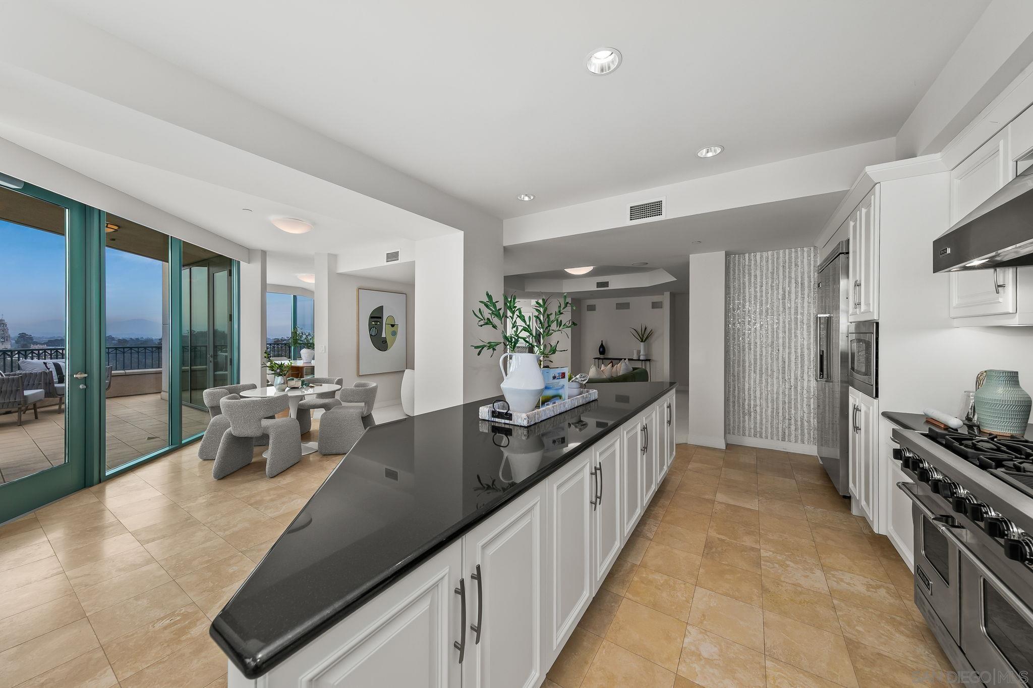 Detail Gallery Image 20 of 64 For 2500  6th Ave.  Ph5,  San Diego,  CA 92103 - 4 Beds | 4/1 Baths