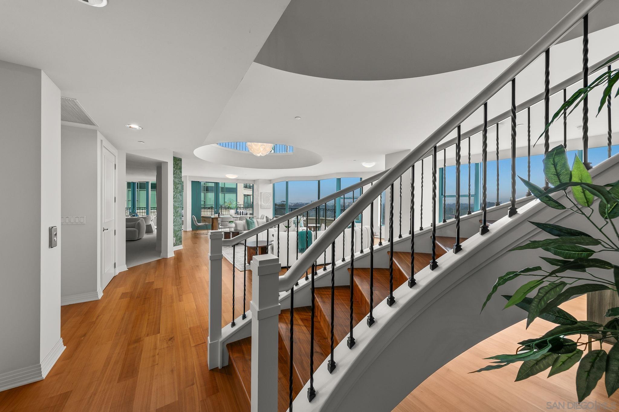 Detail Gallery Image 3 of 64 For 2500  6th Ave.  Ph5,  San Diego,  CA 92103 - 4 Beds | 4/1 Baths