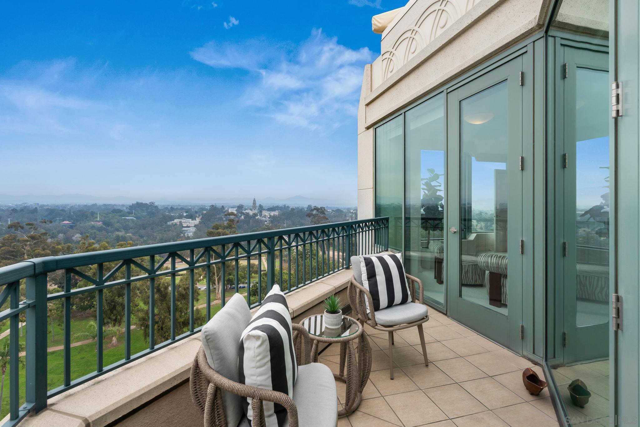 Detail Gallery Image 32 of 64 For 2500  6th Ave.  Ph5,  San Diego,  CA 92103 - 4 Beds | 4/1 Baths