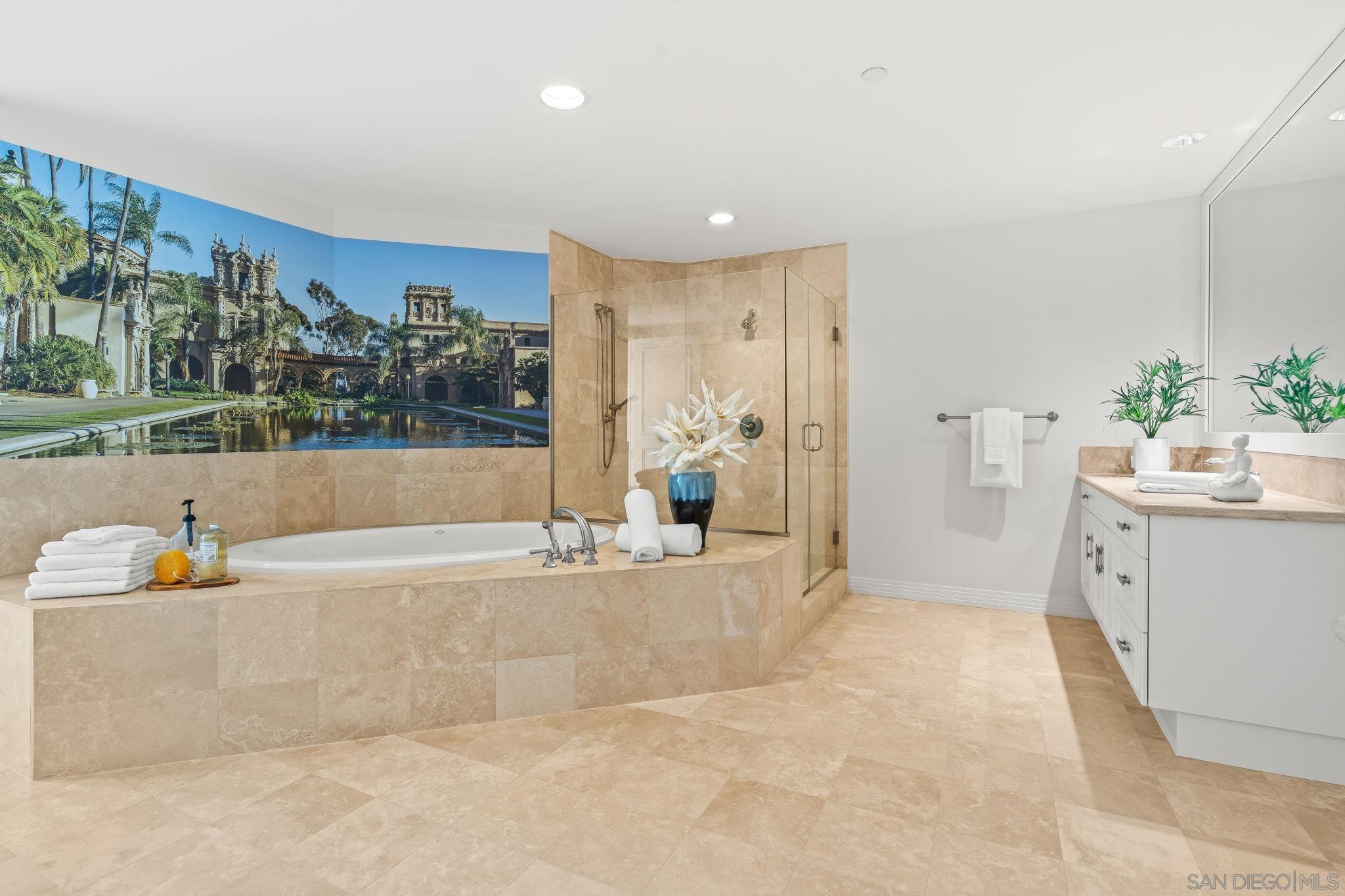 Detail Gallery Image 33 of 64 For 2500  6th Ave.  Ph5,  San Diego,  CA 92103 - 4 Beds | 4/1 Baths