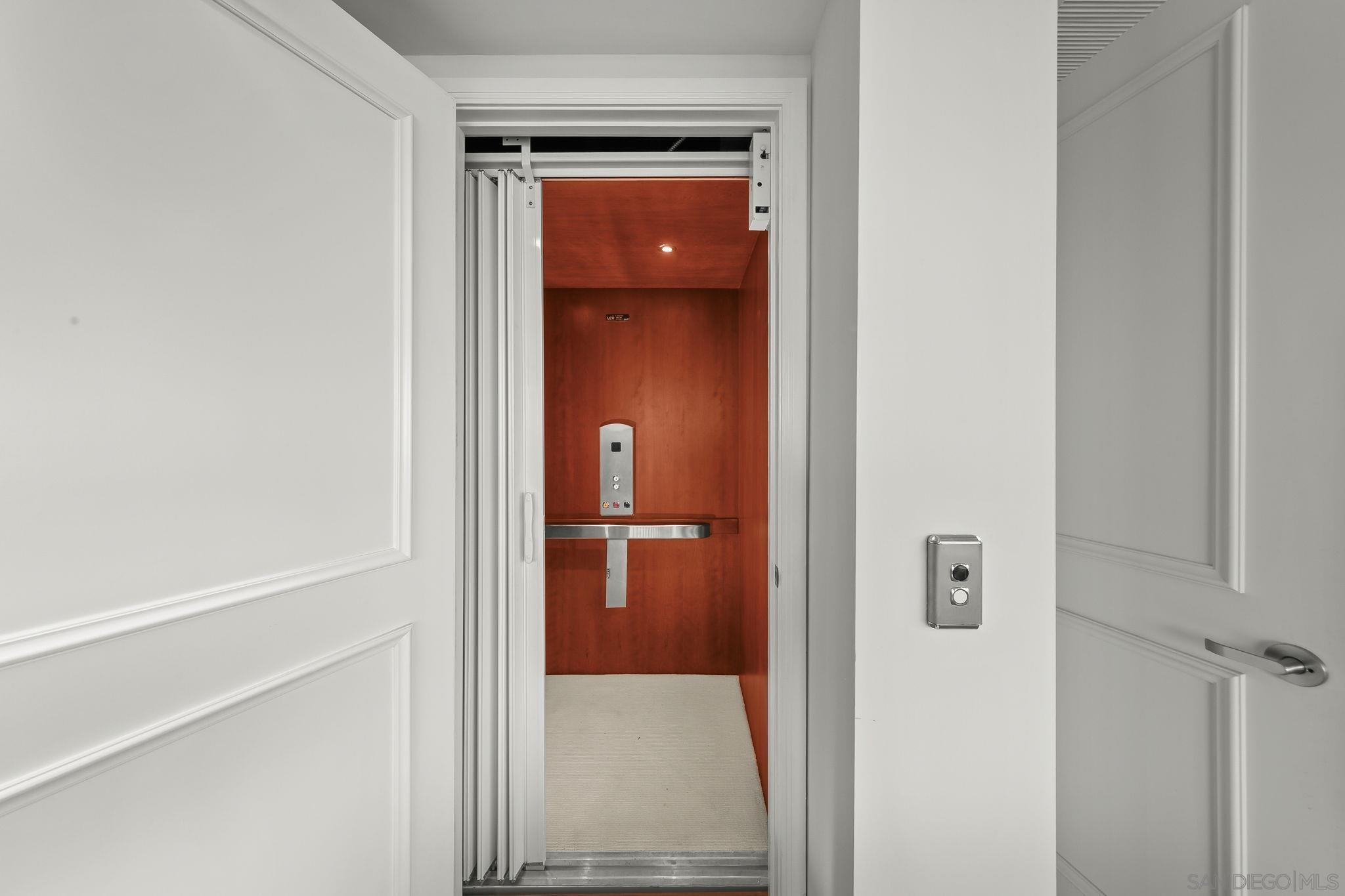 Detail Gallery Image 51 of 64 For 2500  6th Ave.  Ph5,  San Diego,  CA 92103 - 4 Beds | 4/1 Baths