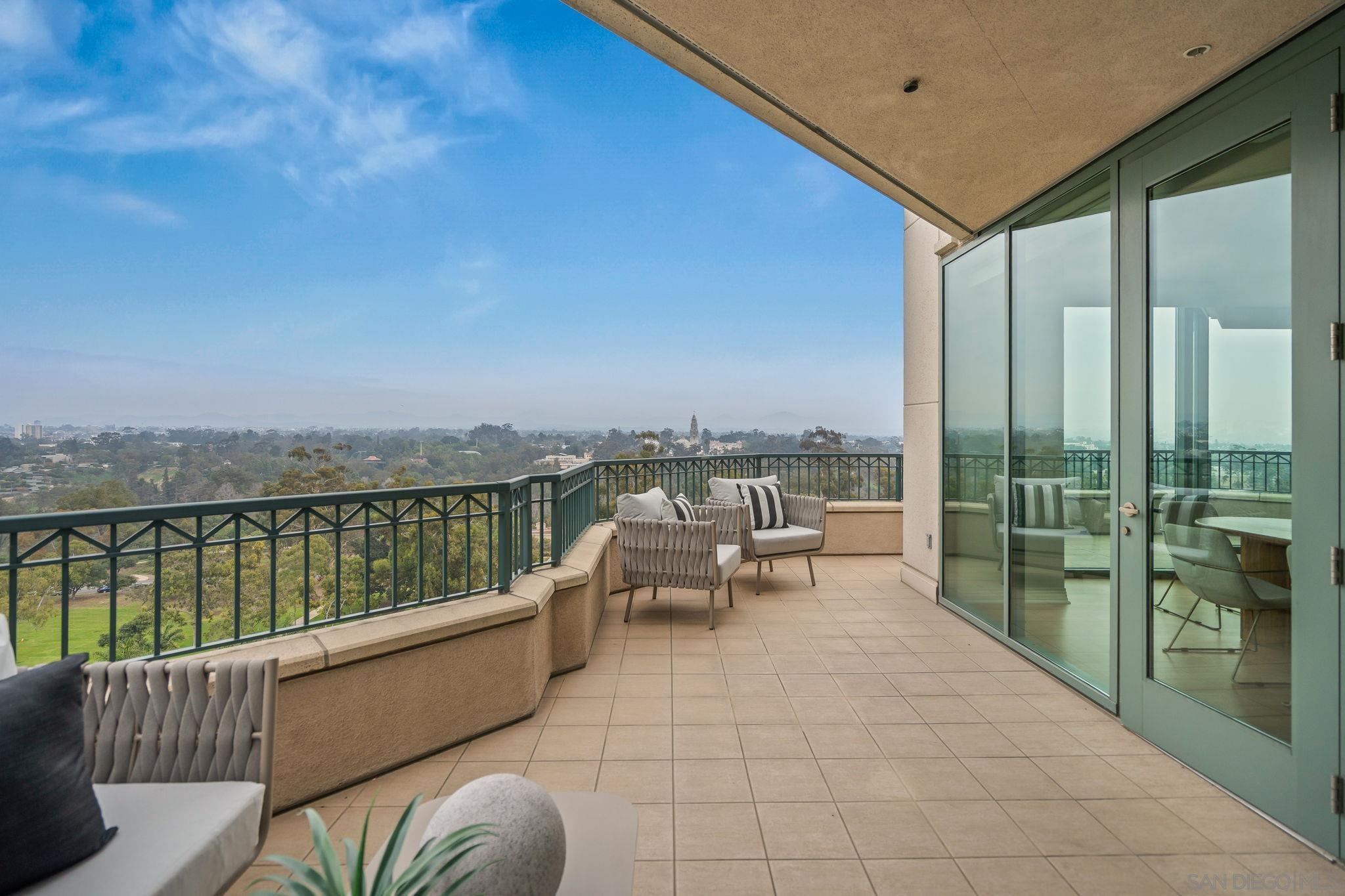 Detail Gallery Image 8 of 64 For 2500  6th Ave.  Ph5,  San Diego,  CA 92103 - 4 Beds | 4/1 Baths