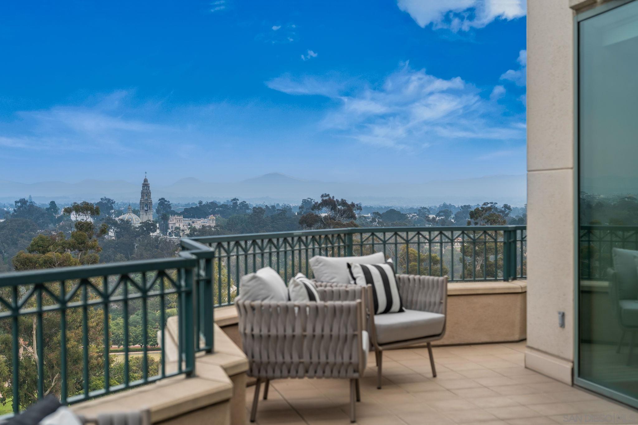 Detail Gallery Image 9 of 64 For 2500  6th Ave.  Ph5,  San Diego,  CA 92103 - 4 Beds | 4/1 Baths