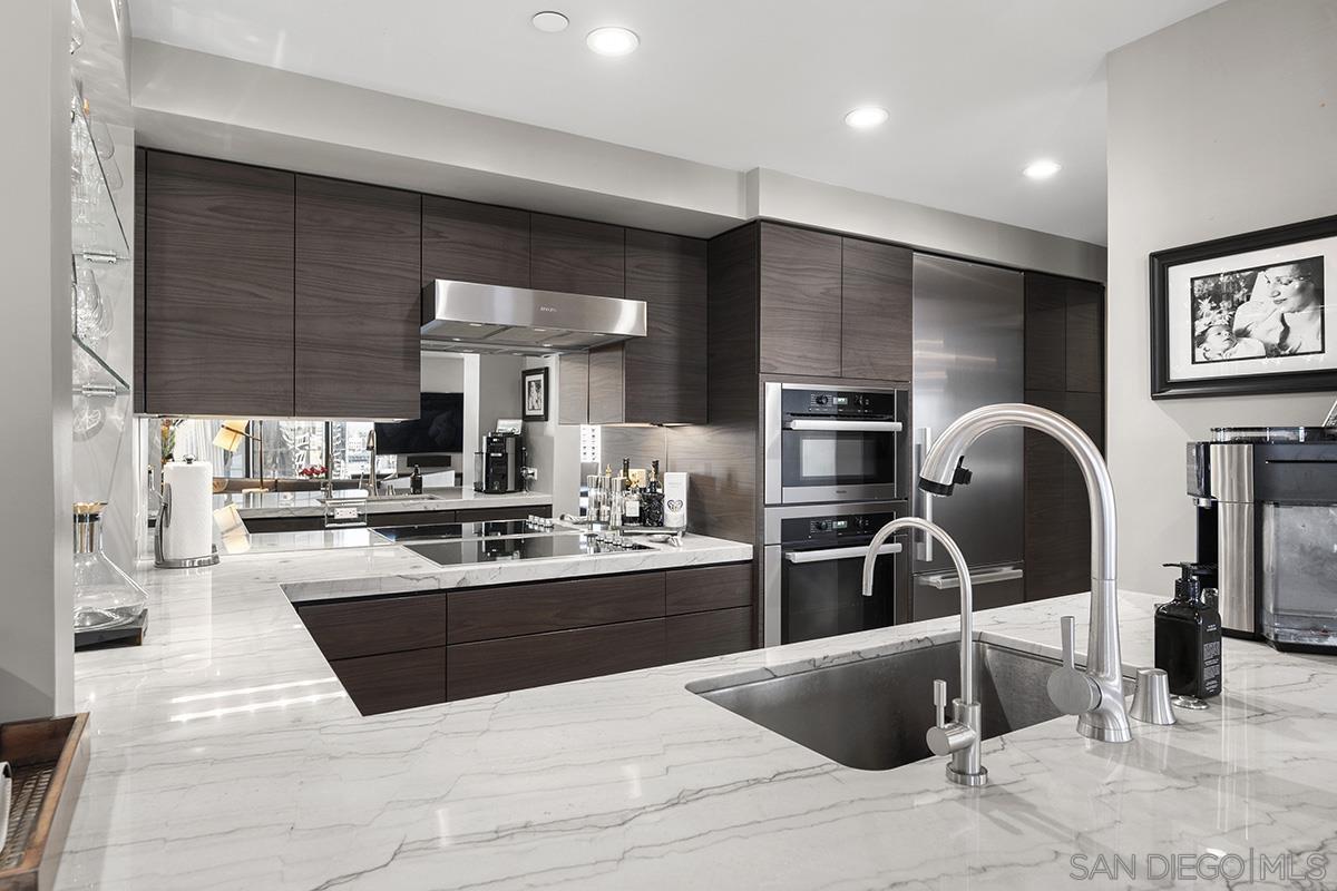 Detail Gallery Image 29 of 71 For 100  Harbor Drive  #1906,  San Diego,  CA 92101 - 1 Beds | 1/1 Baths