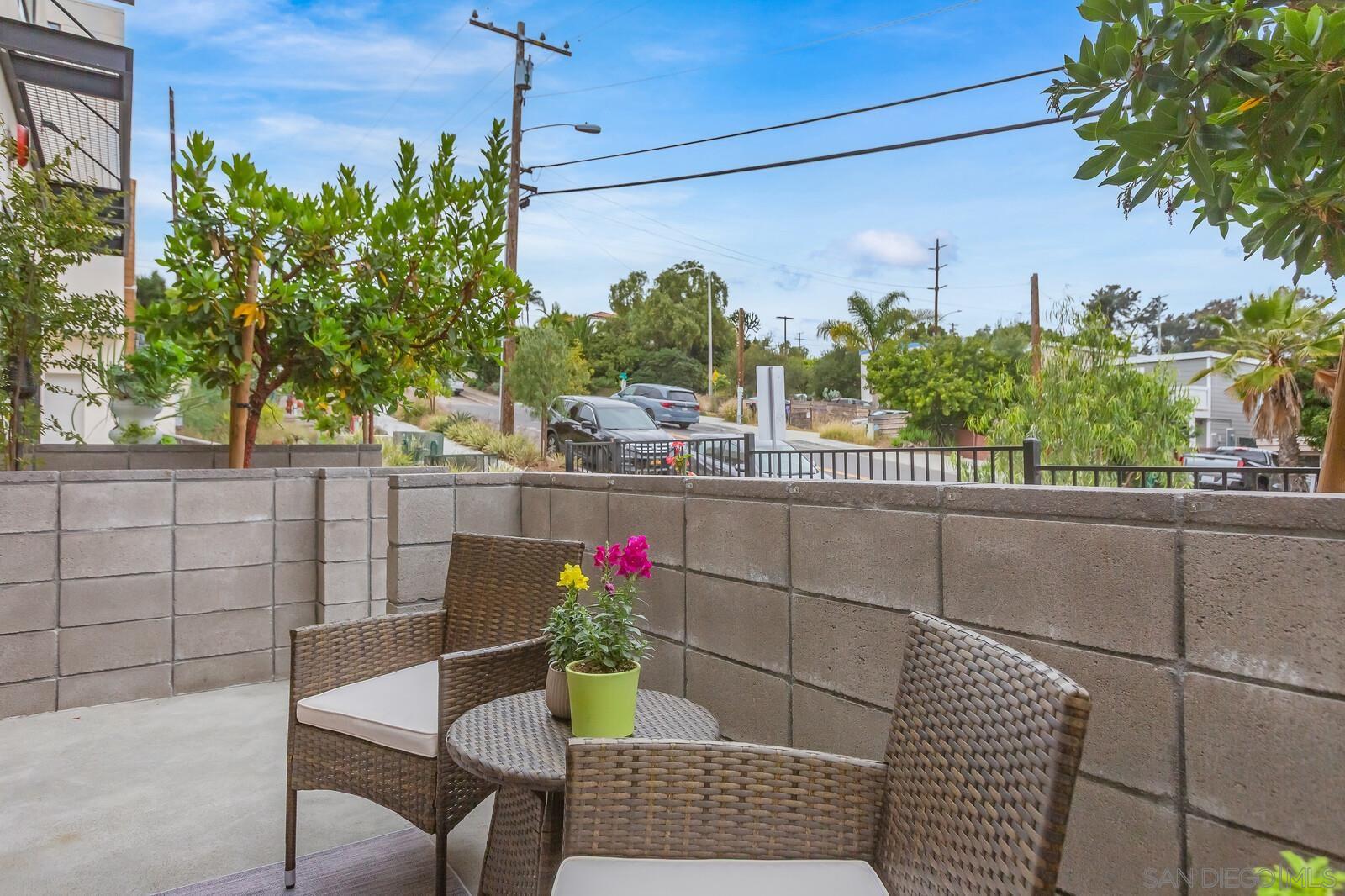 Detail Gallery Image 8 of 44 For 1055  32nd St  #8,  San Diego,  CA 92102 - 3 Beds | 2/1 Baths