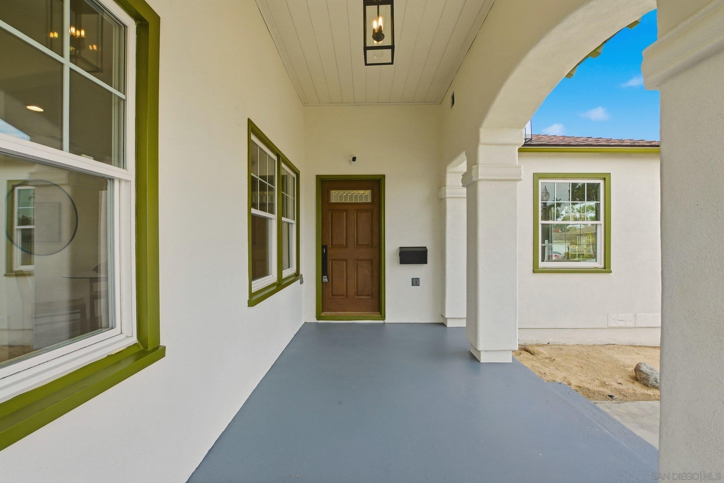 Detail Gallery Image 10 of 55 For 4906  Lorraine Dr, San Diego,  CA 92115 - 3 Beds | 3 Baths