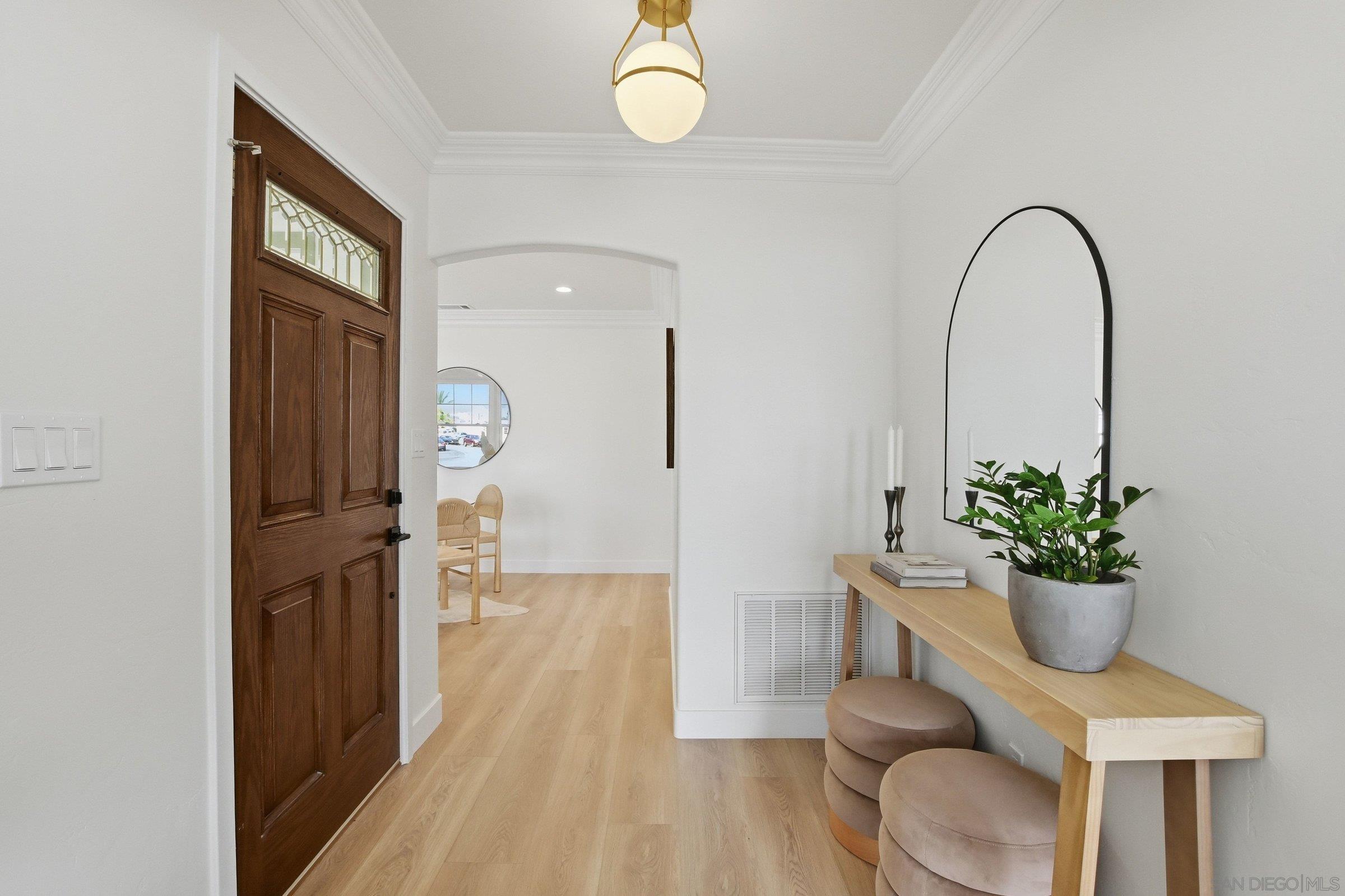 Detail Gallery Image 11 of 55 For 4906  Lorraine Dr, San Diego,  CA 92115 - 3 Beds | 3 Baths