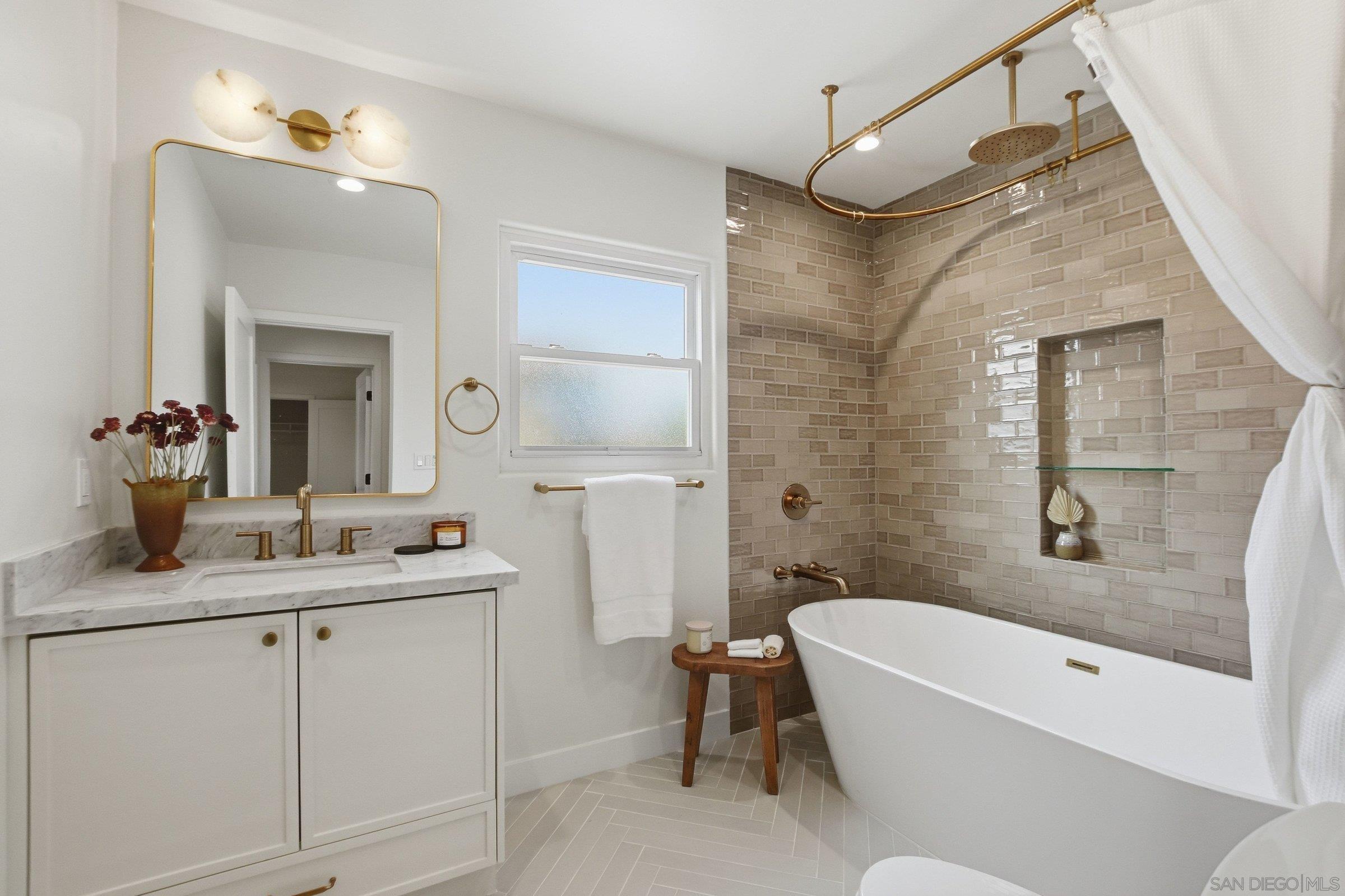 Detail Gallery Image 27 of 55 For 4906  Lorraine Dr, San Diego,  CA 92115 - 3 Beds | 3 Baths