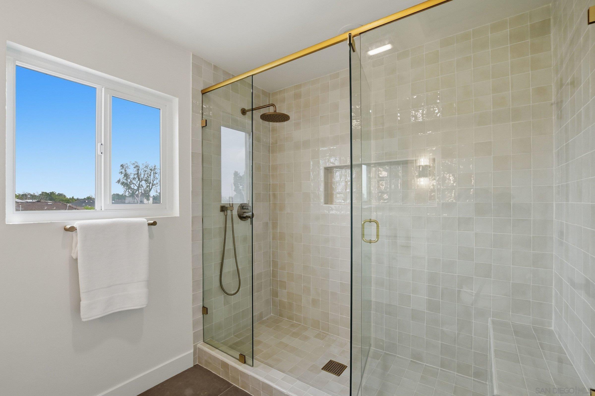 Detail Gallery Image 47 of 55 For 4906  Lorraine Dr, San Diego,  CA 92115 - 3 Beds | 3 Baths