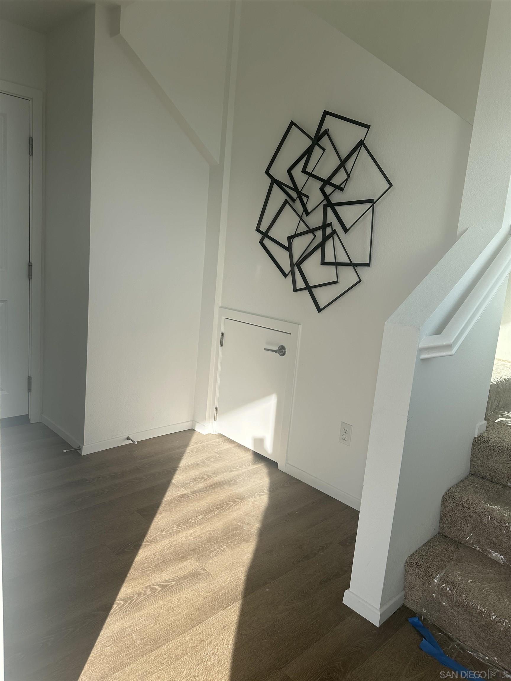 Detail Gallery Image 12 of 26 For 4952  Ocean View Blvd, San Diego,  CA 92113 - 3 Beds | 3 Baths