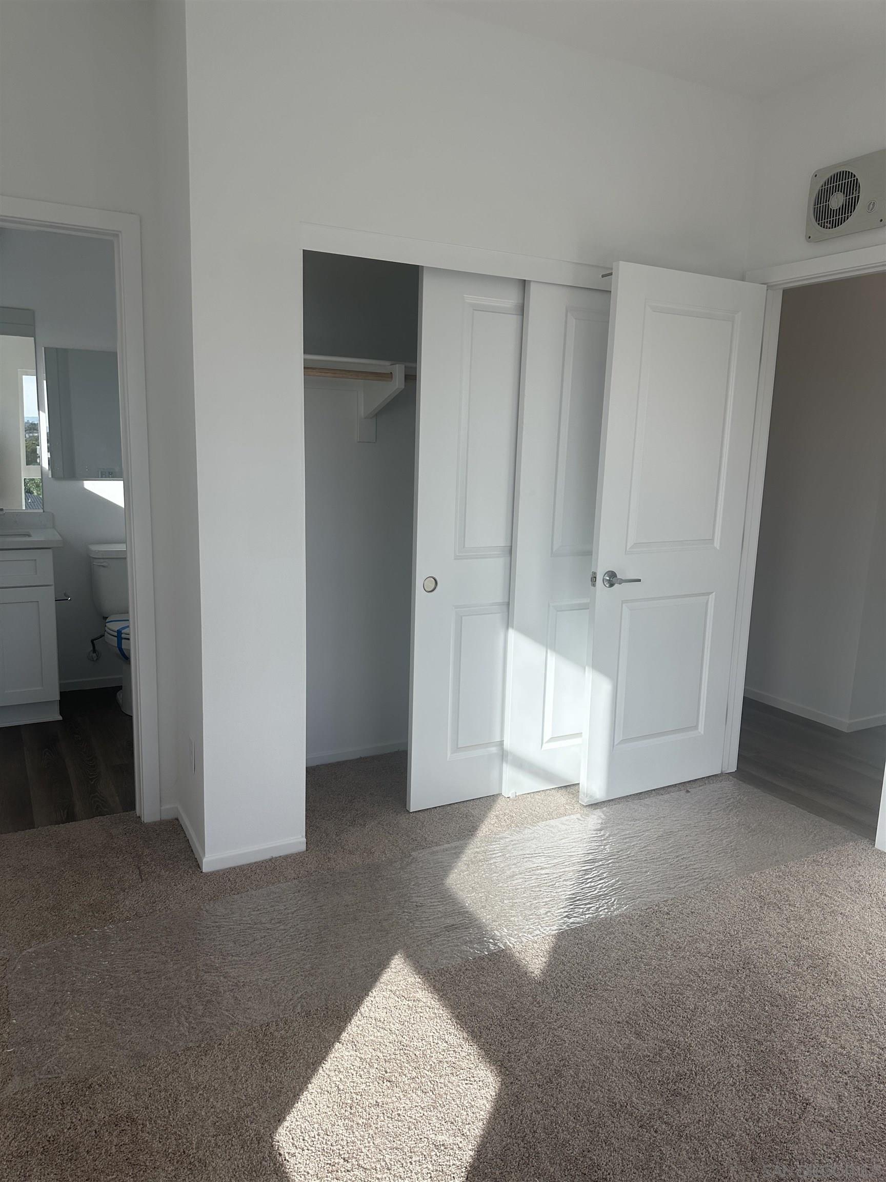 Detail Gallery Image 17 of 26 For 4952  Ocean View Blvd, San Diego,  CA 92113 - 3 Beds | 3 Baths