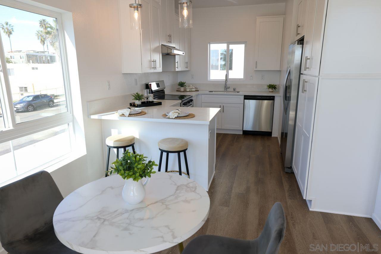 Detail Gallery Image 7 of 26 For 4952  Ocean View Blvd, San Diego,  CA 92113 - 3 Beds | 3 Baths