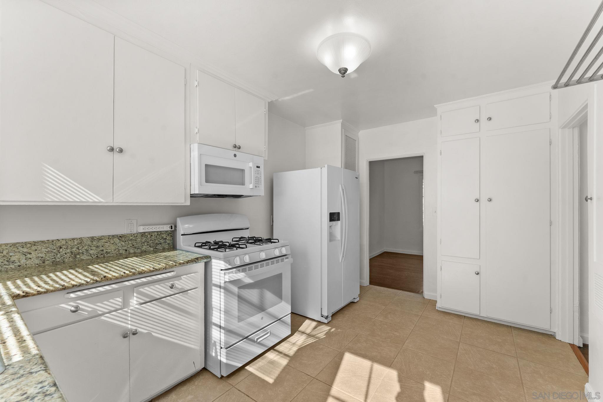 Detail Gallery Image 13 of 39 For 6673-75  Amherst St, San Diego,  CA 92115 - – Beds | – Baths