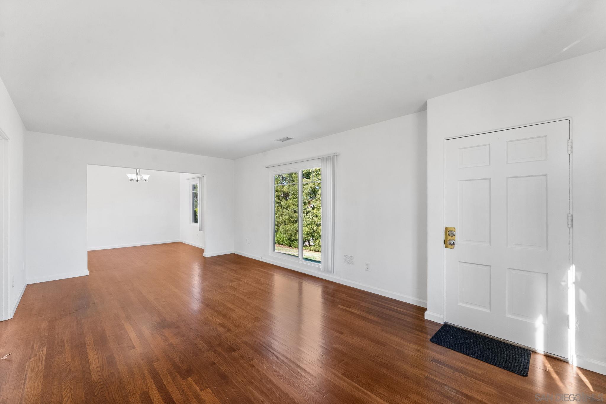 Detail Gallery Image 8 of 39 For 6673-75  Amherst St, San Diego,  CA 92115 - – Beds | – Baths