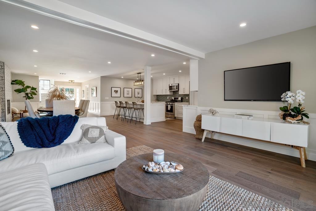 Detail Gallery Image 5 of 20 For 1436  Missouri St, San Diego,  CA 92109 - 5 Beds | 4/1 Baths