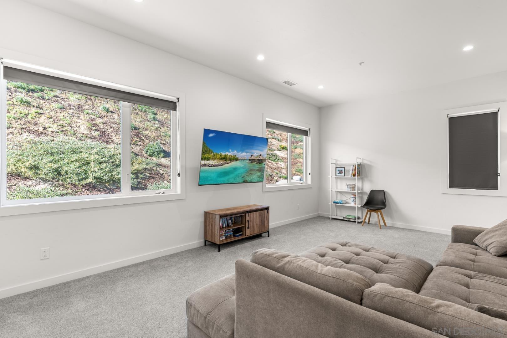 Detail Gallery Image 12 of 27 For 4407  Ramona Drive, Fallbrook,  CA 92028 - 4 Beds | 3/1 Baths