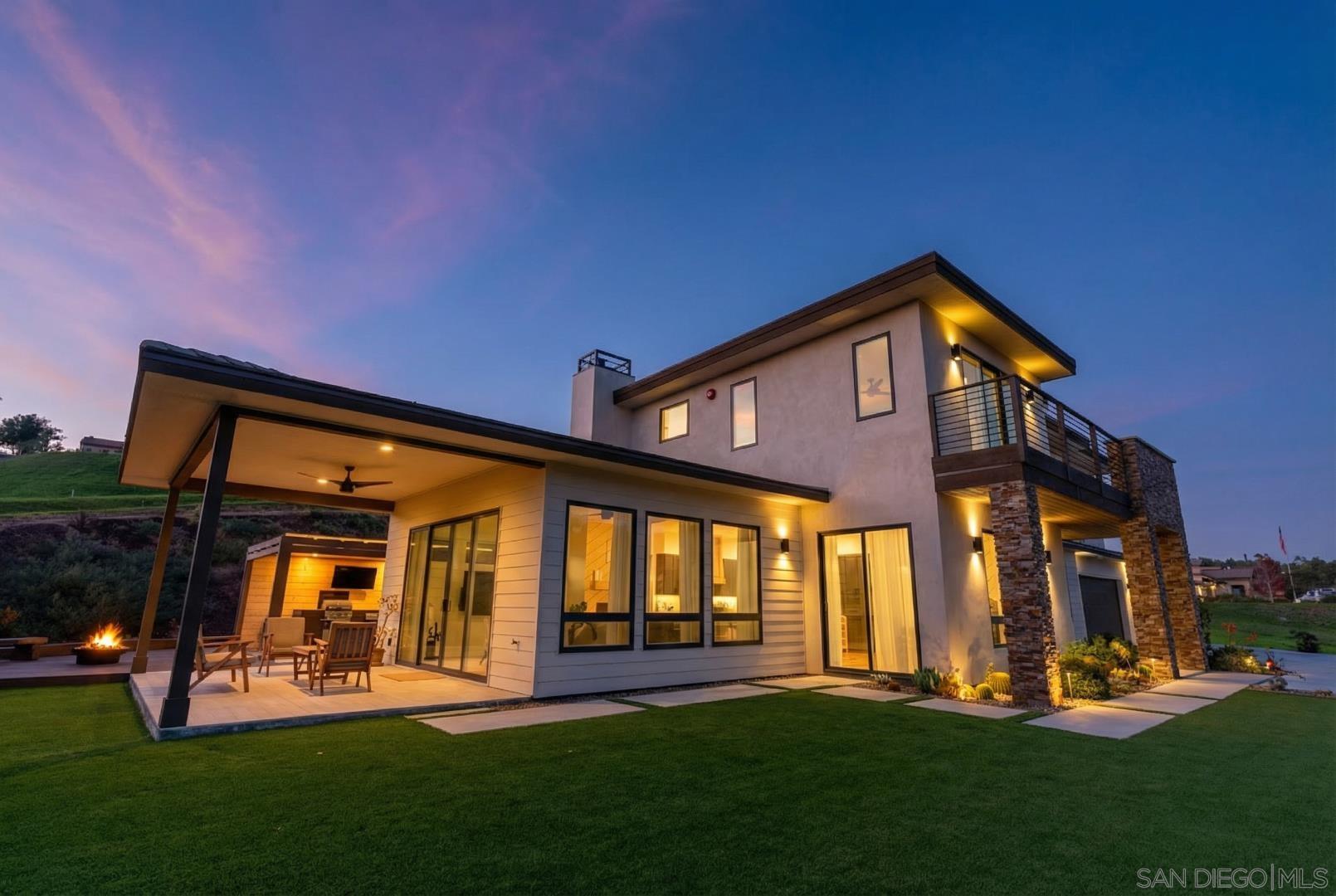 Detail Gallery Image 3 of 27 For 4407  Ramona Drive, Fallbrook,  CA 92028 - 4 Beds | 3/1 Baths