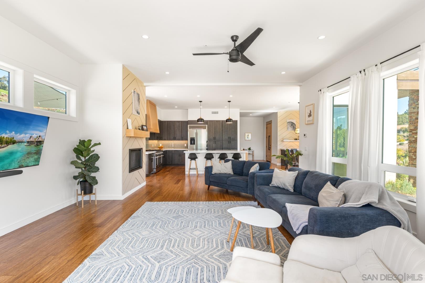 Detail Gallery Image 5 of 27 For 4407  Ramona Drive, Fallbrook,  CA 92028 - 4 Beds | 3/1 Baths