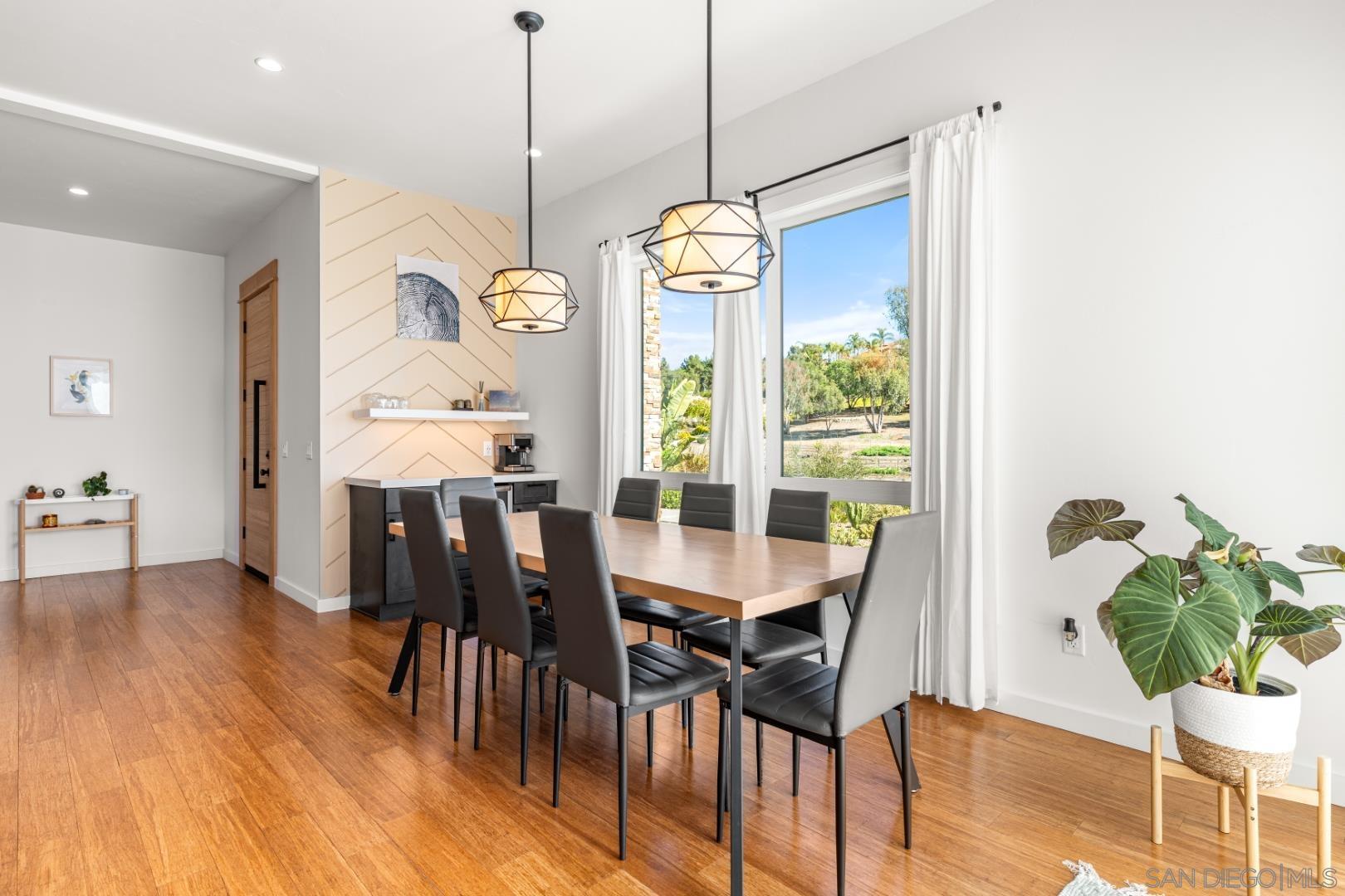 Detail Gallery Image 7 of 27 For 4407  Ramona Drive, Fallbrook,  CA 92028 - 4 Beds | 3/1 Baths