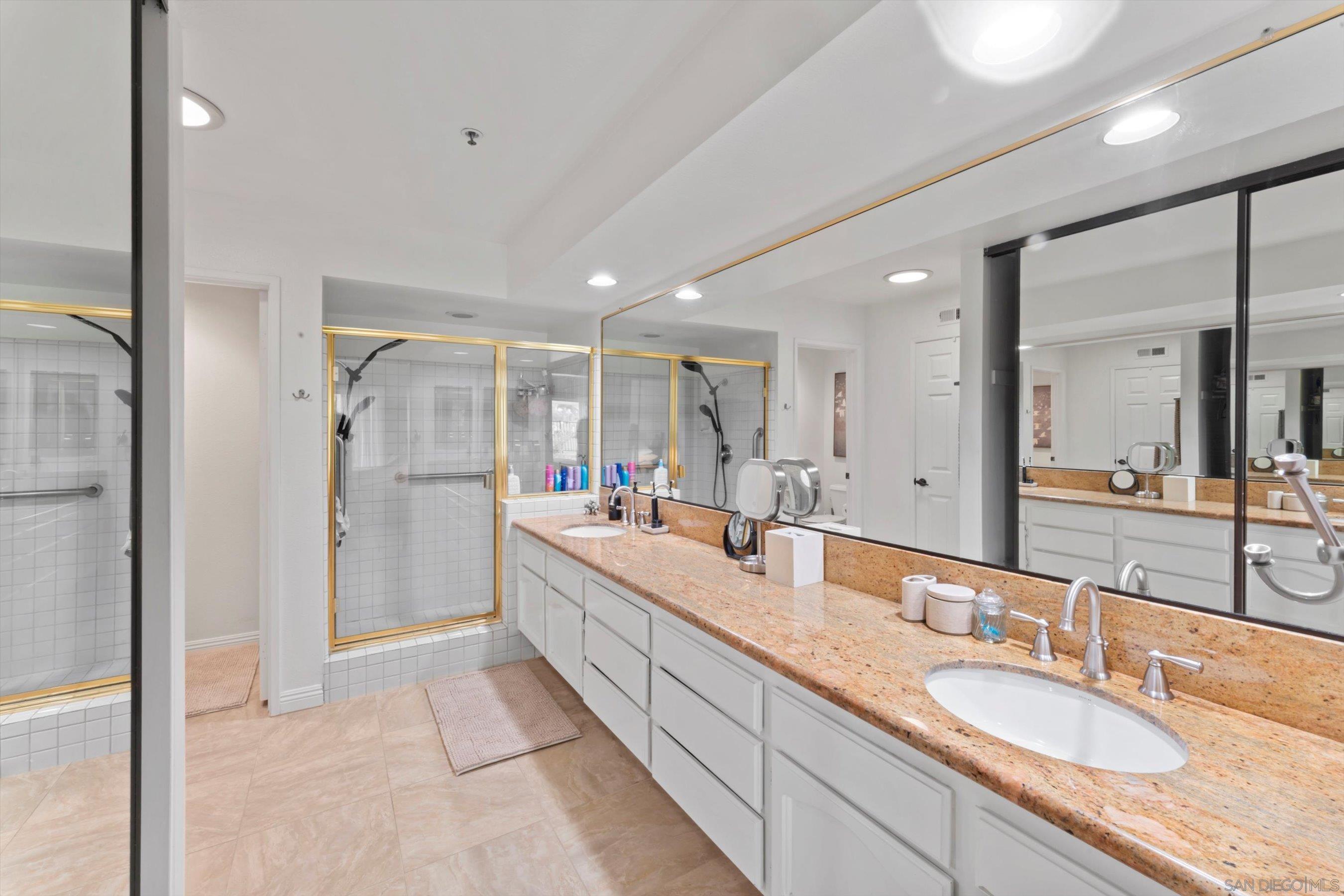 Detail Gallery Image 28 of 46 For 1938  Spyglass Circle, Vista,  CA 92081 - 2 Beds | 2 Baths