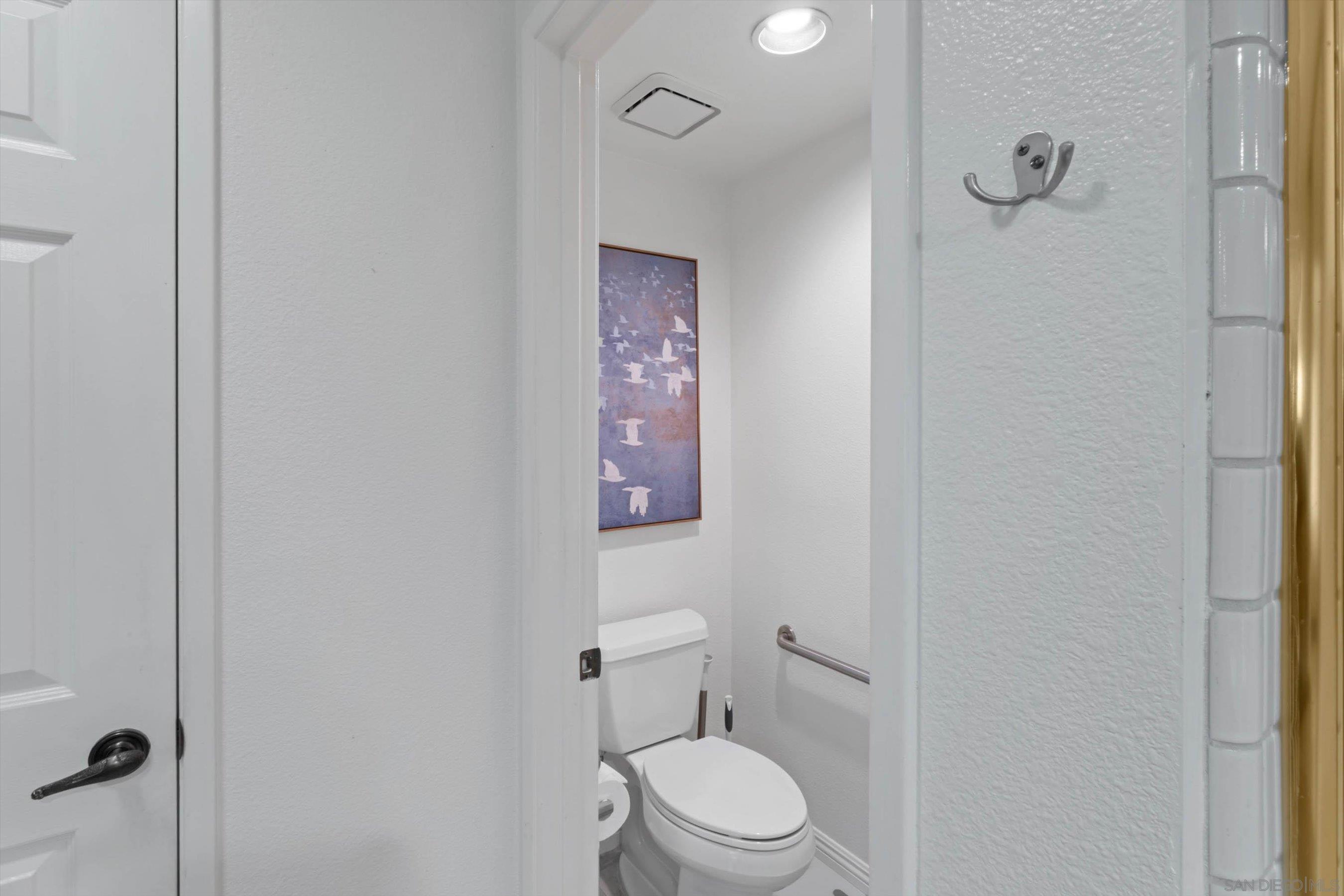 Detail Gallery Image 30 of 46 For 1938  Spyglass Circle, Vista,  CA 92081 - 2 Beds | 2 Baths