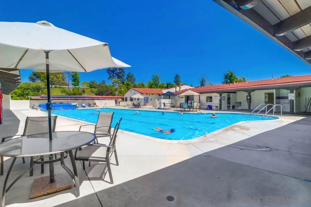 Detail Gallery Image 10 of 13 For 16462  Sarape Dr, San Diego,  CA 92128 - 3 Beds | 2 Baths