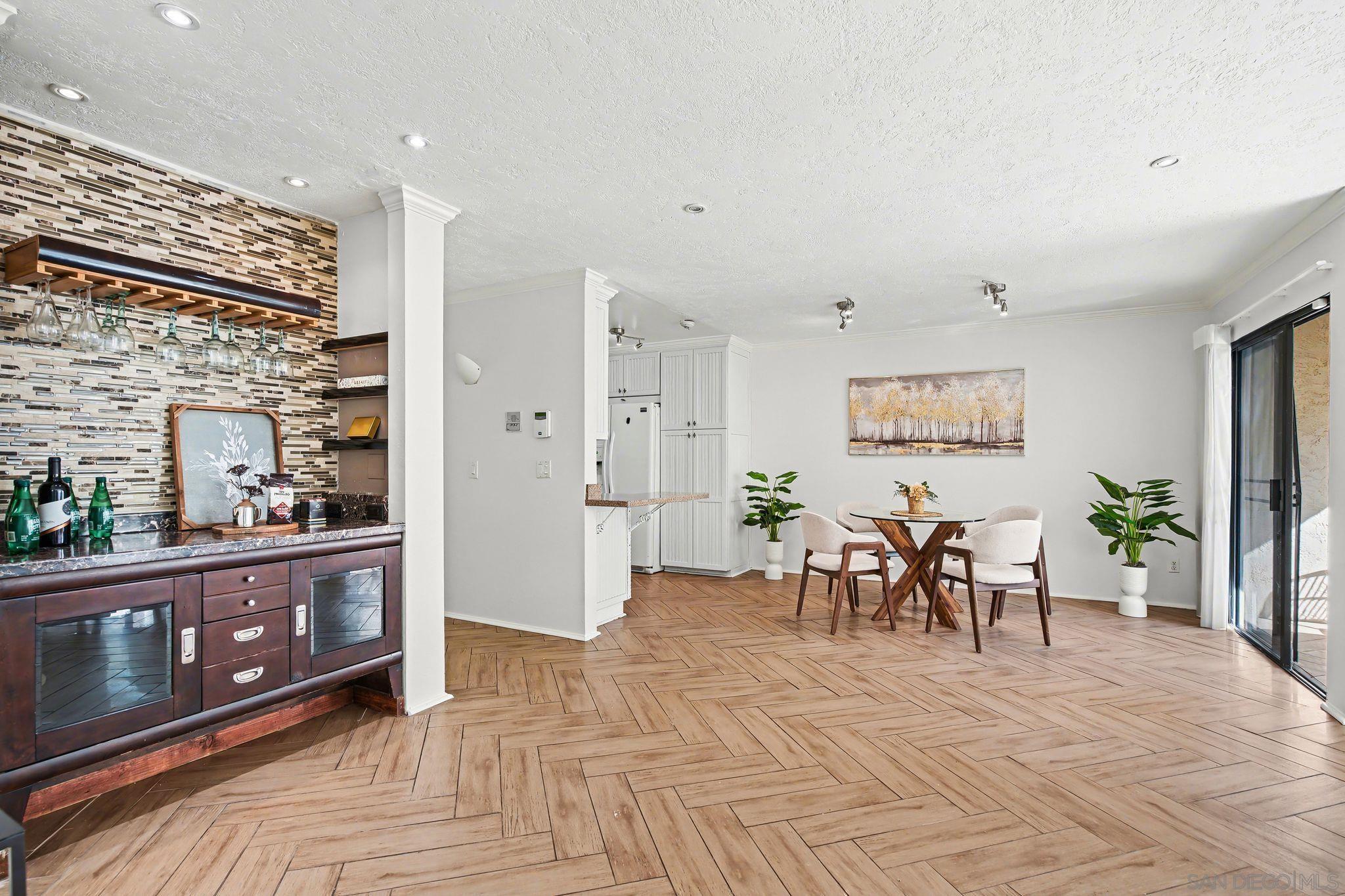 Detail Gallery Image 6 of 40 For 6757  Friars Rd  #21,  San Diego,  CA 92108 - 3 Beds | 2 Baths