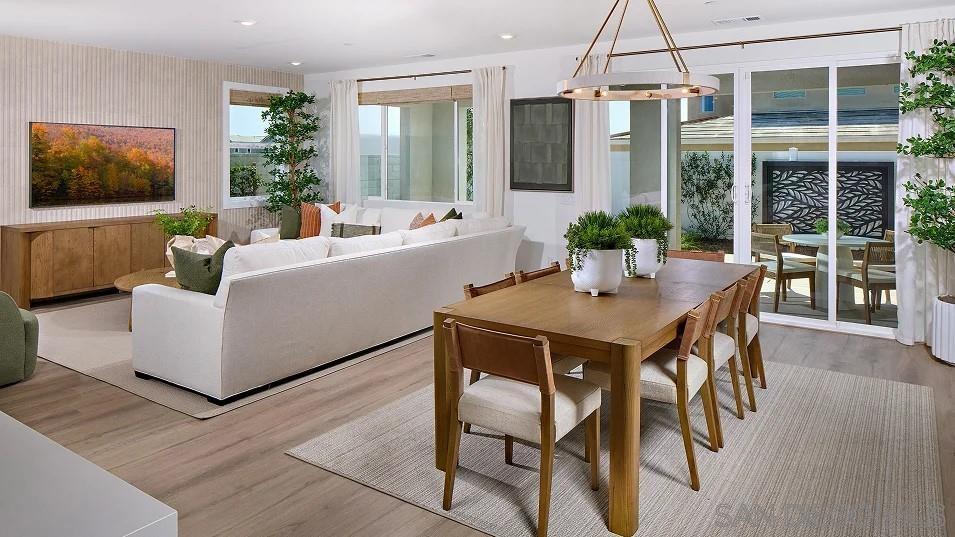 Detail Gallery Image 5 of 19 For 110  Takamasa Way, Oceanside,  CA 92057 - 3 Beds | 2/1 Baths